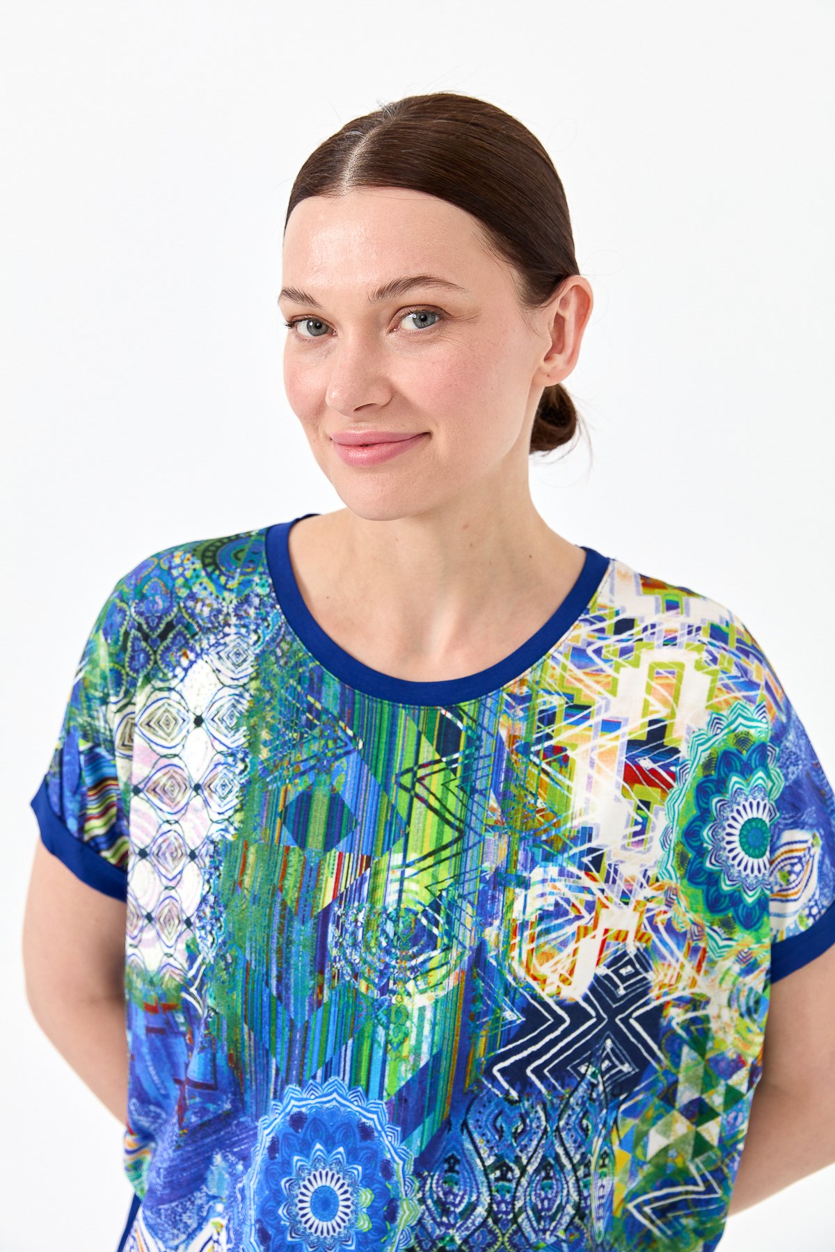 23712Kadın Sıfır Yaka Önü Desenli Penye T-shirt Saks