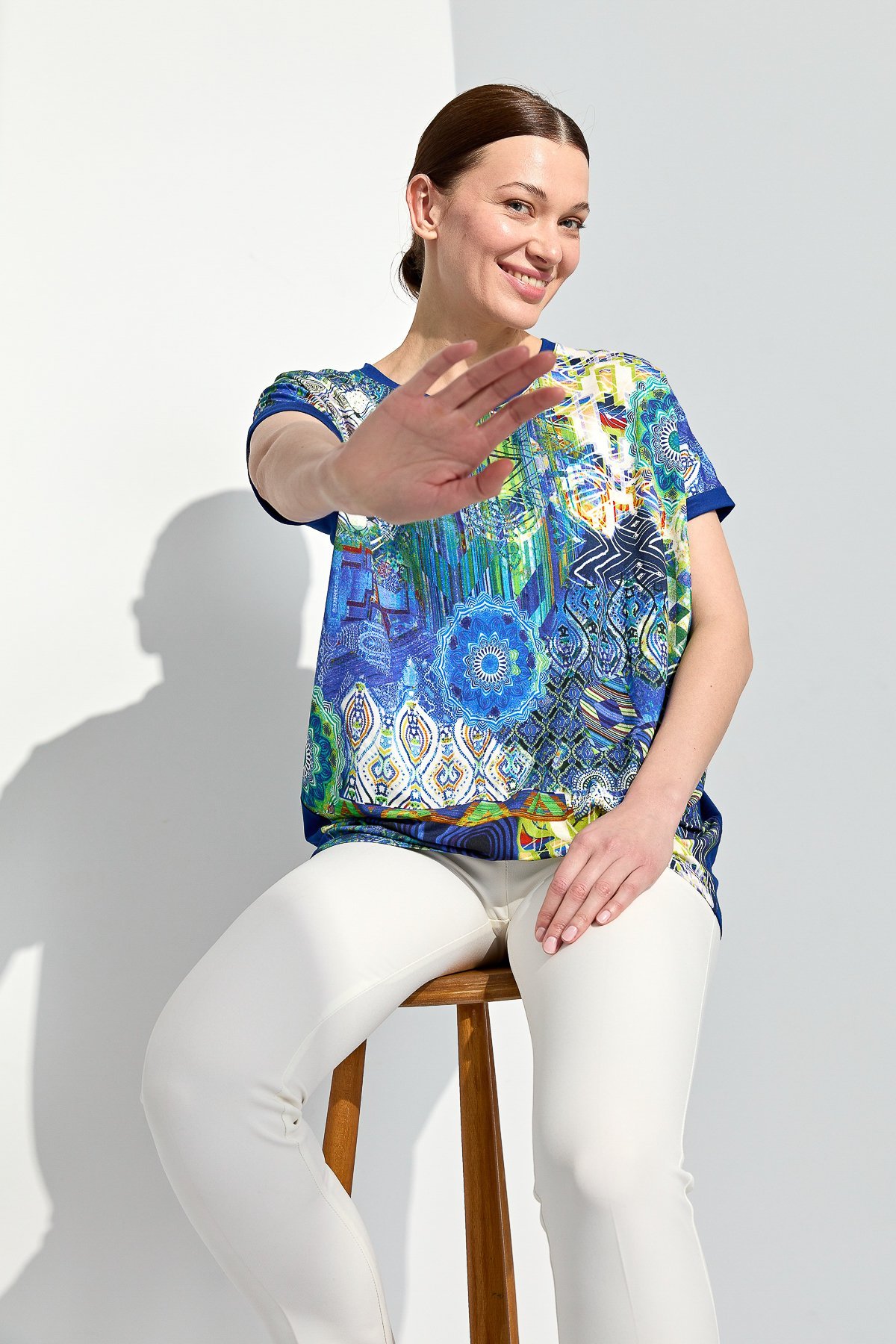 23712Kadın Sıfır Yaka Önü Desenli Penye T-shirt Saks