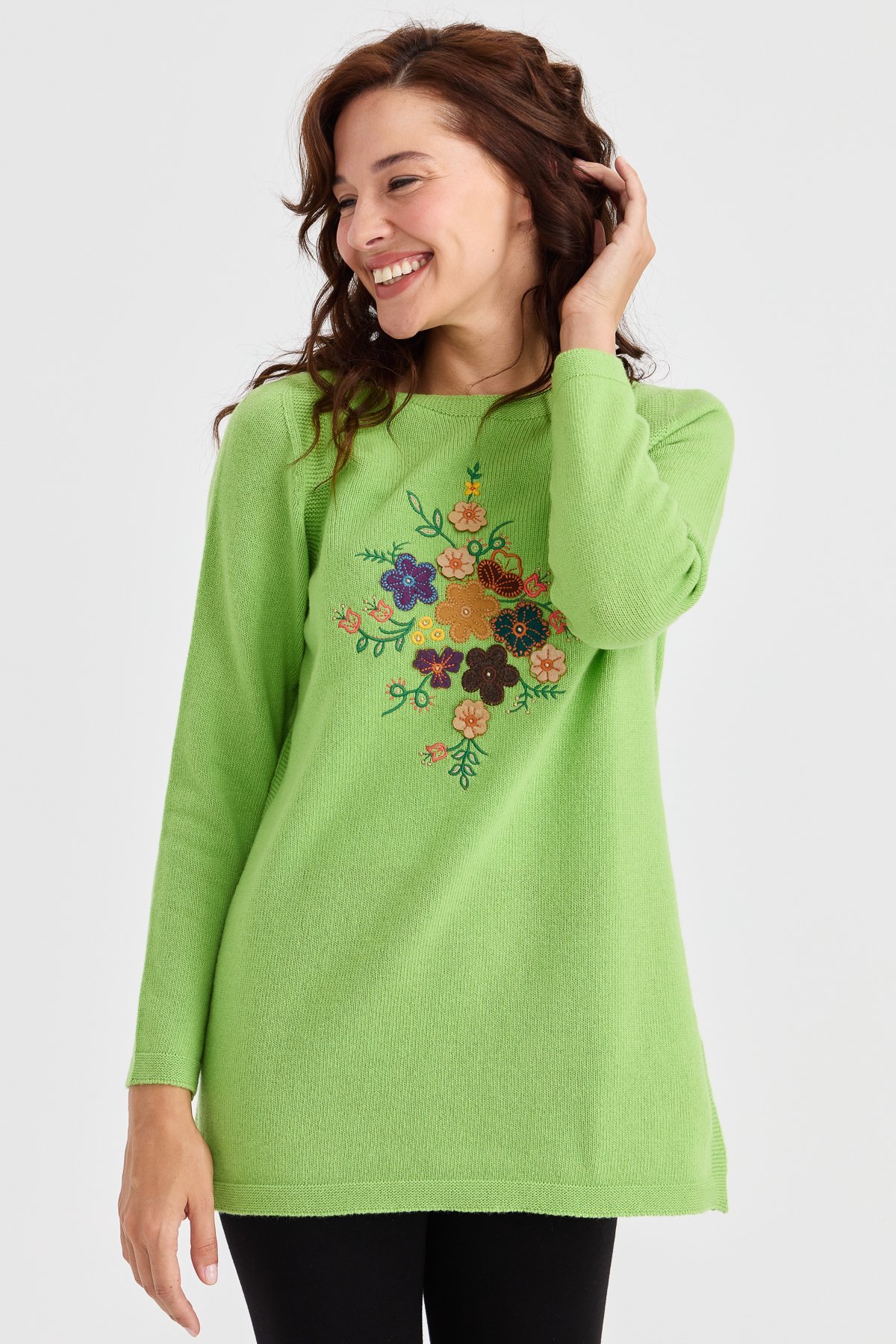 23156Kadın Sıfır Yaka Önü İşlemeli Uzun Yün Kazak A.E.Yeşili