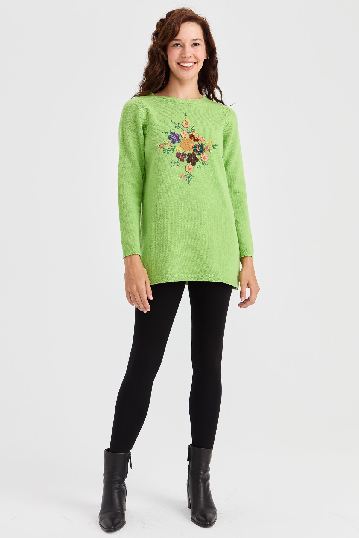 23156Kadın Sıfır Yaka Önü İşlemeli Uzun Yün Kazak A.E.Yeşili