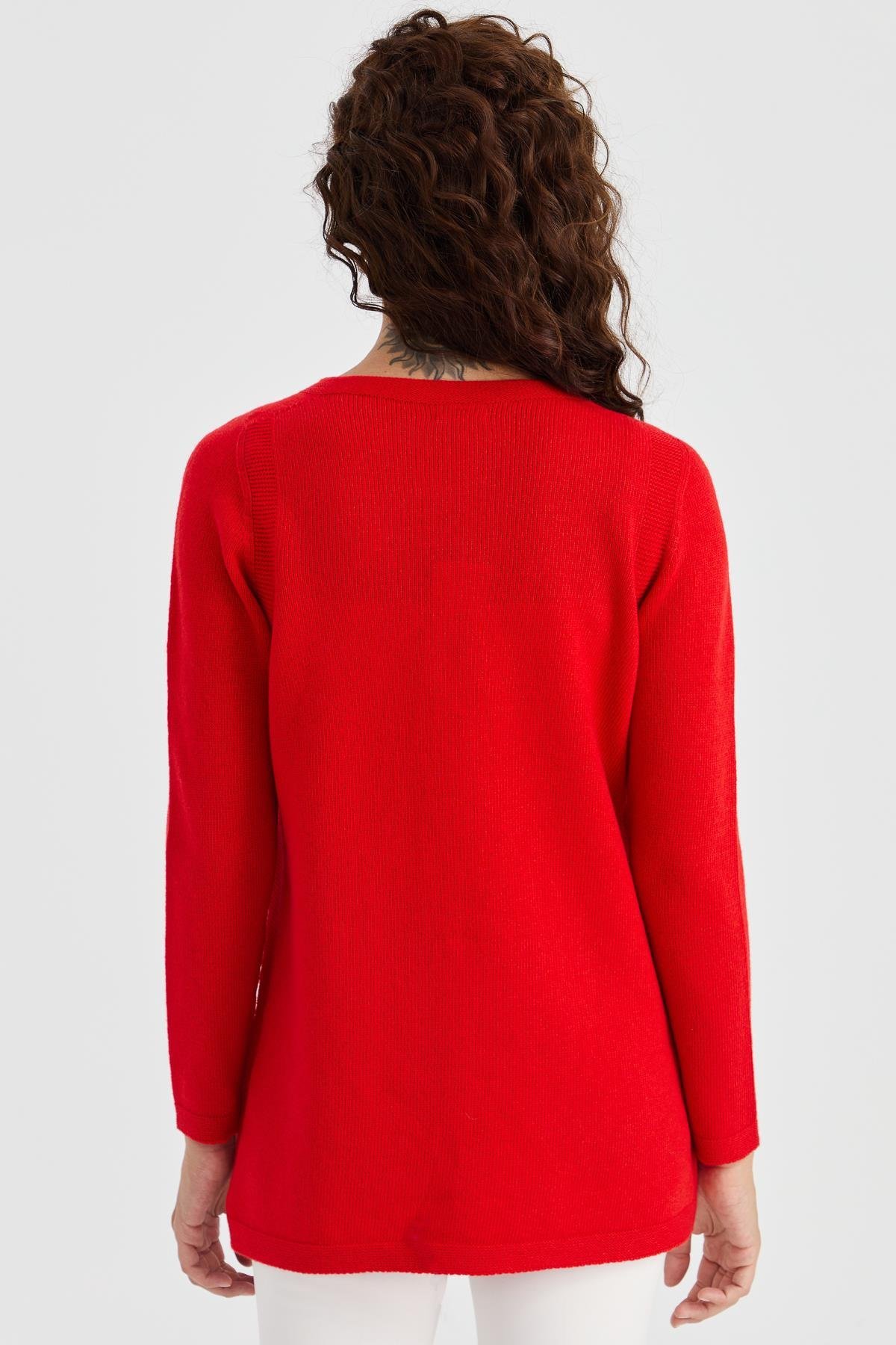 23156Kadın Sıfır Yaka Önü İşlemeli Uzun Yün Kazak Mercan