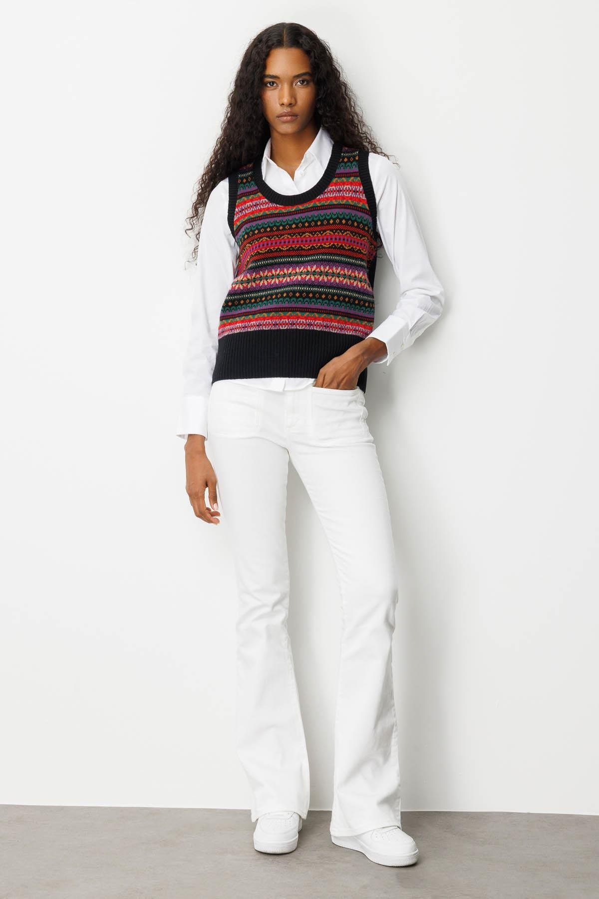 25099Kadın Sıfır Yaka Önü Jakarlı Yün Süveter Siyah