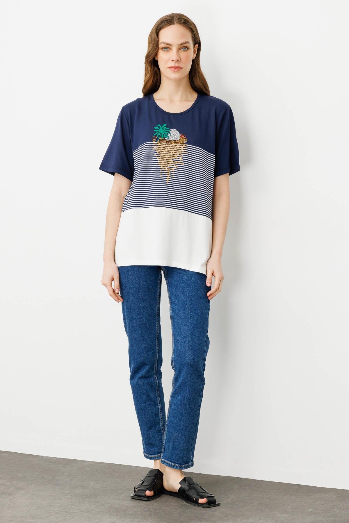 22778Women's Crew Neck Stone Embroidered T-shirt Navy Blue