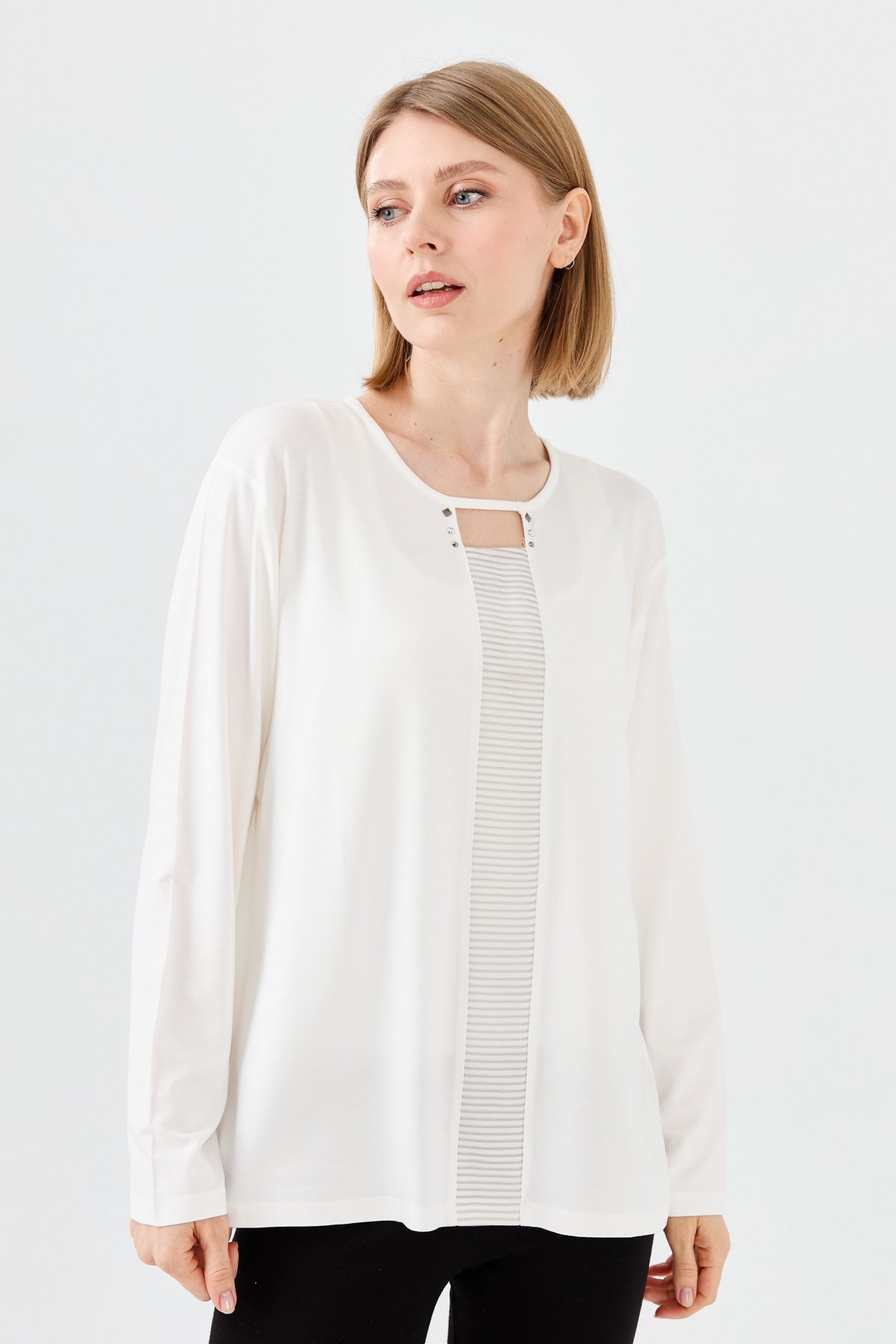 23770Kadın Sıfır Yaka Önü Pencereli Penye Bluz Kemik