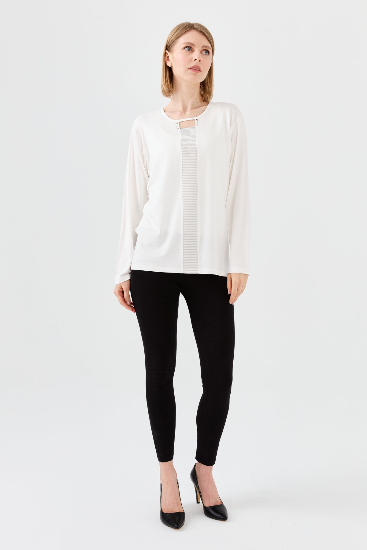 23770Kadın Sıfır Yaka Önü Pencereli Penye Bluz Kemik