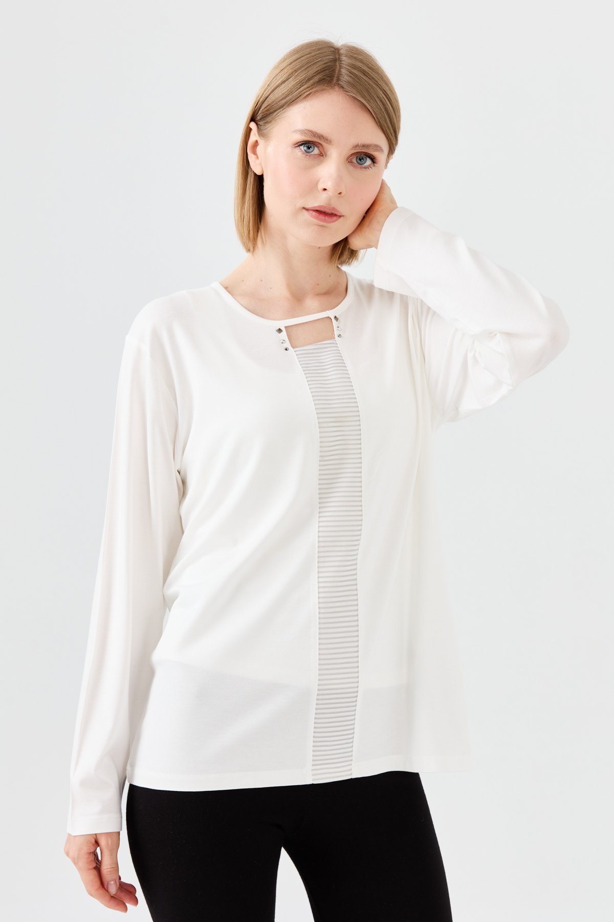 23770Kadın Sıfır Yaka Önü Pencereli Penye Bluz Kemik