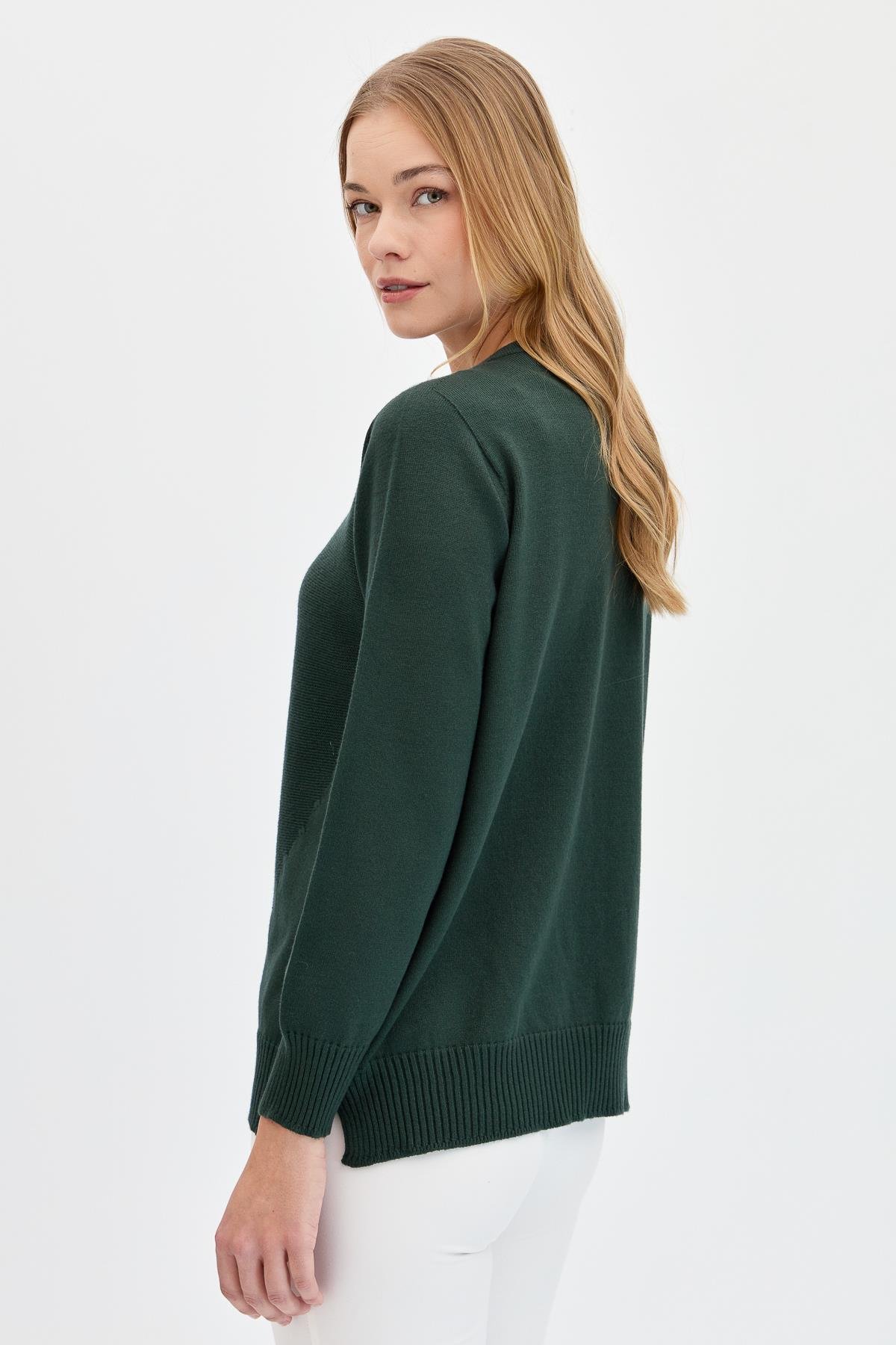 24185Kadın Sıfır Yaka Önü Saç Örgülü Kazak Yeşil