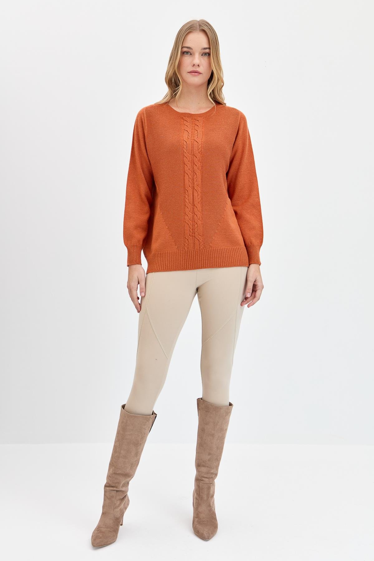 24185Kadın Sıfır Yaka Önü Saç Örgülü Kazak Turuncu