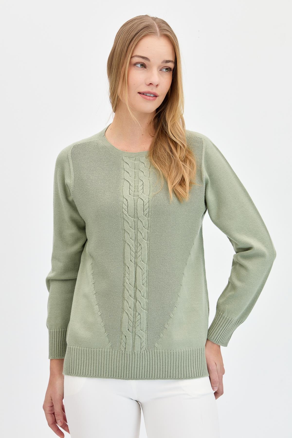 24185Kadın Sıfır Yaka Önü Saç Örgülü Kazak Mint