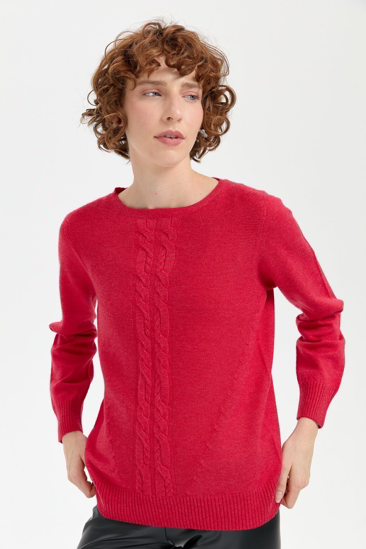 24185Kadın Sıfır Yaka Önü Saç Örgülü Kazak Kırmızı