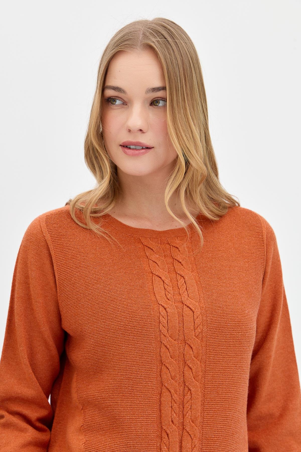 24185Kadın Sıfır Yaka Önü Saç Örgülü Kazak Turuncu
