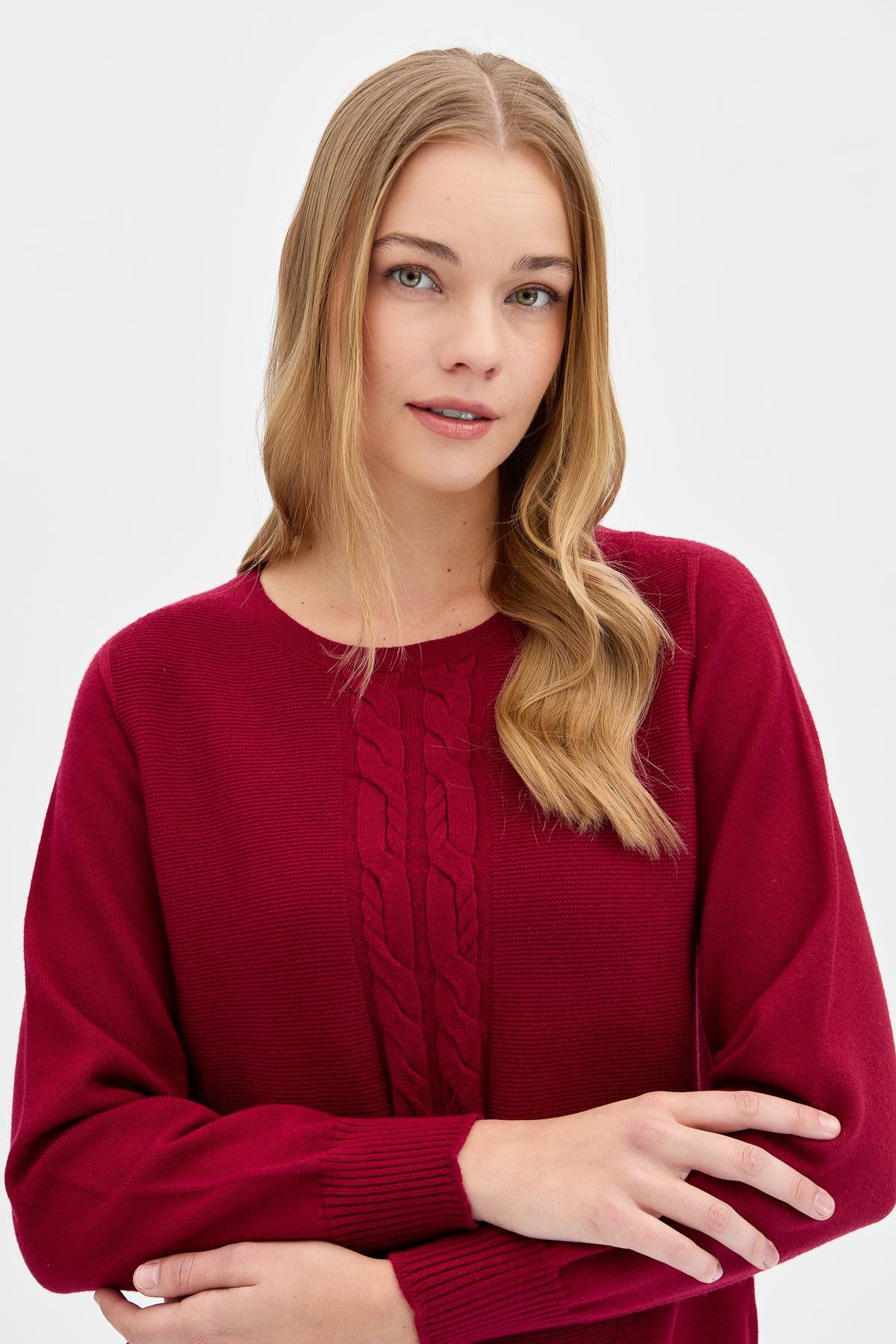 24185Kadın Sıfır Yaka Önü Saç Örgülü Kazak V.Çürüğü