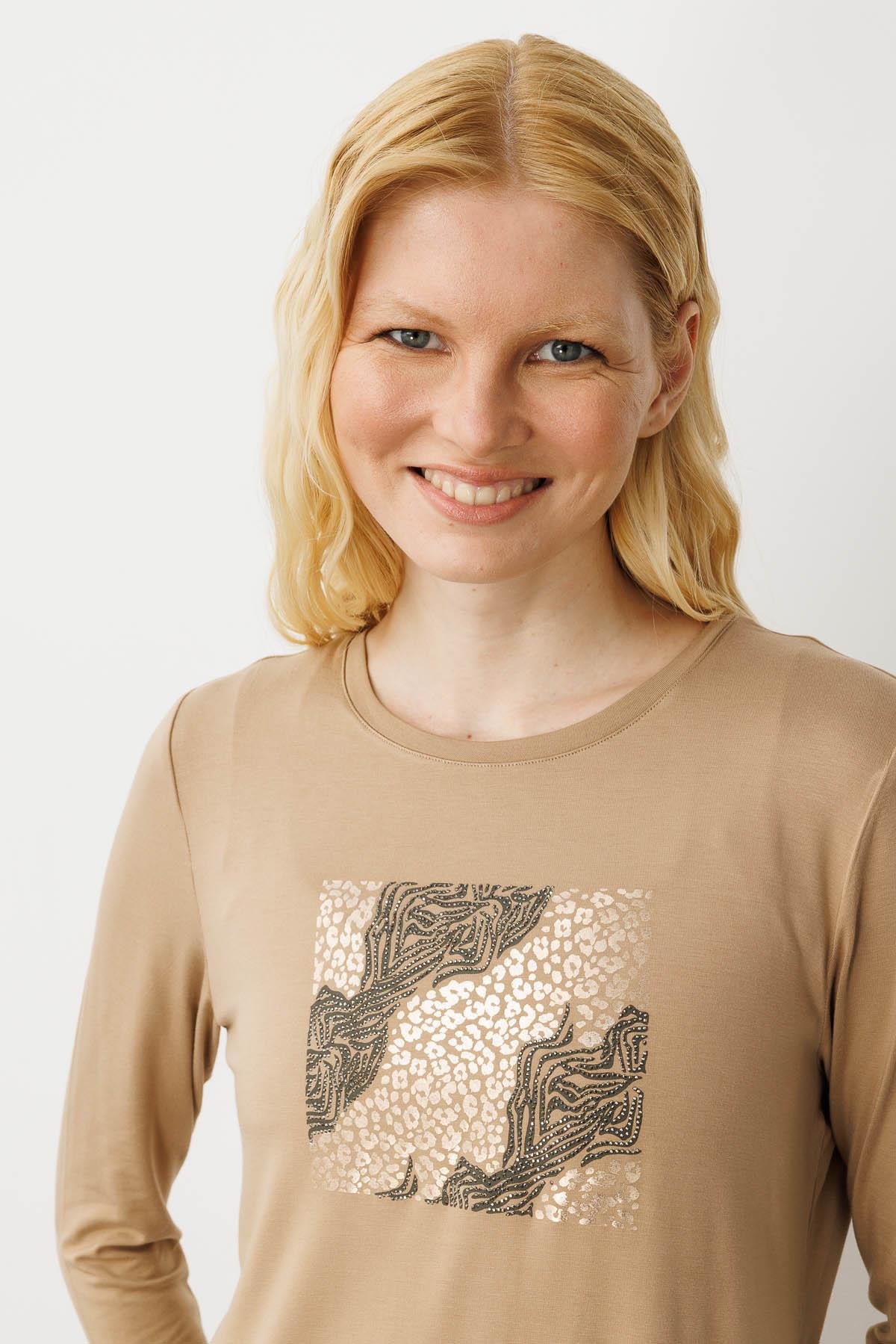 25835Kadın Sıfır Yaka Önü Taş Baskılı Penye Bluz Vizon