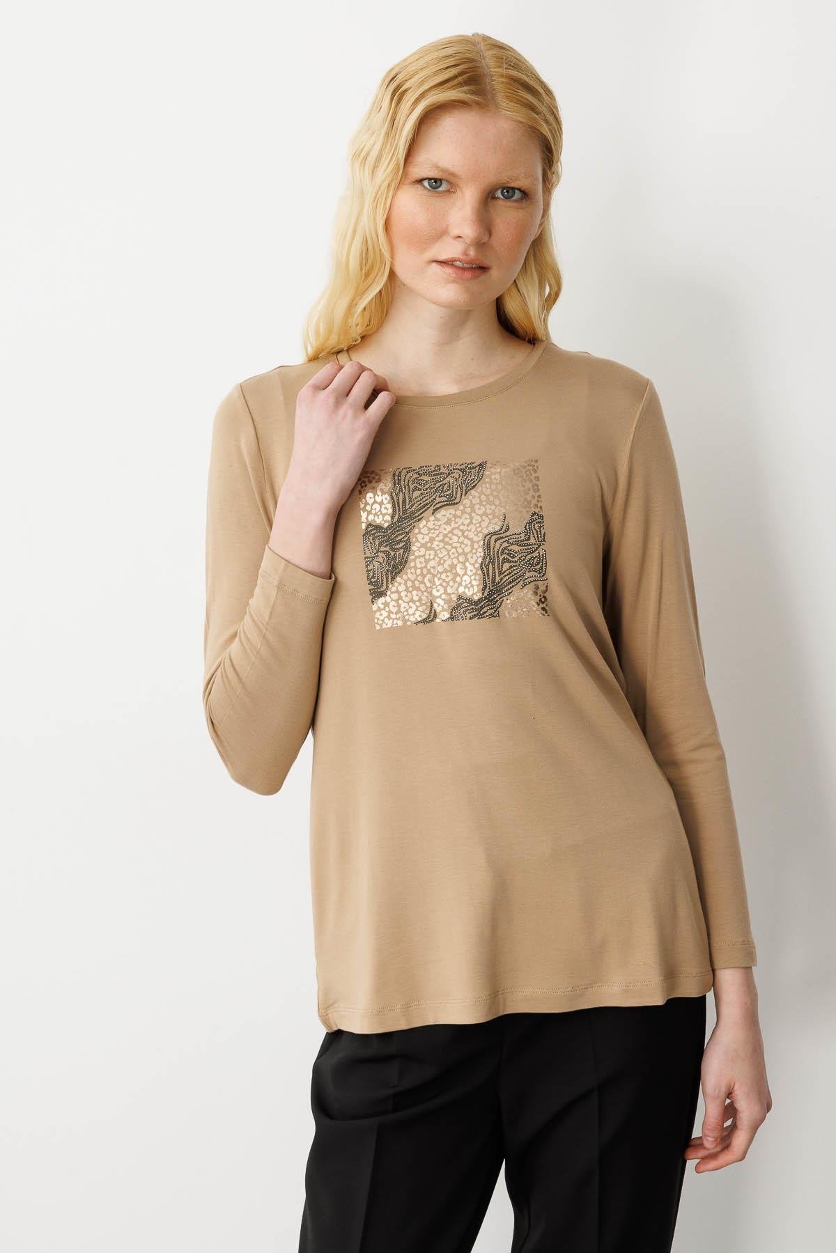 25835Kadın Sıfır Yaka Önü Taş Baskılı Penye Bluz Vizon