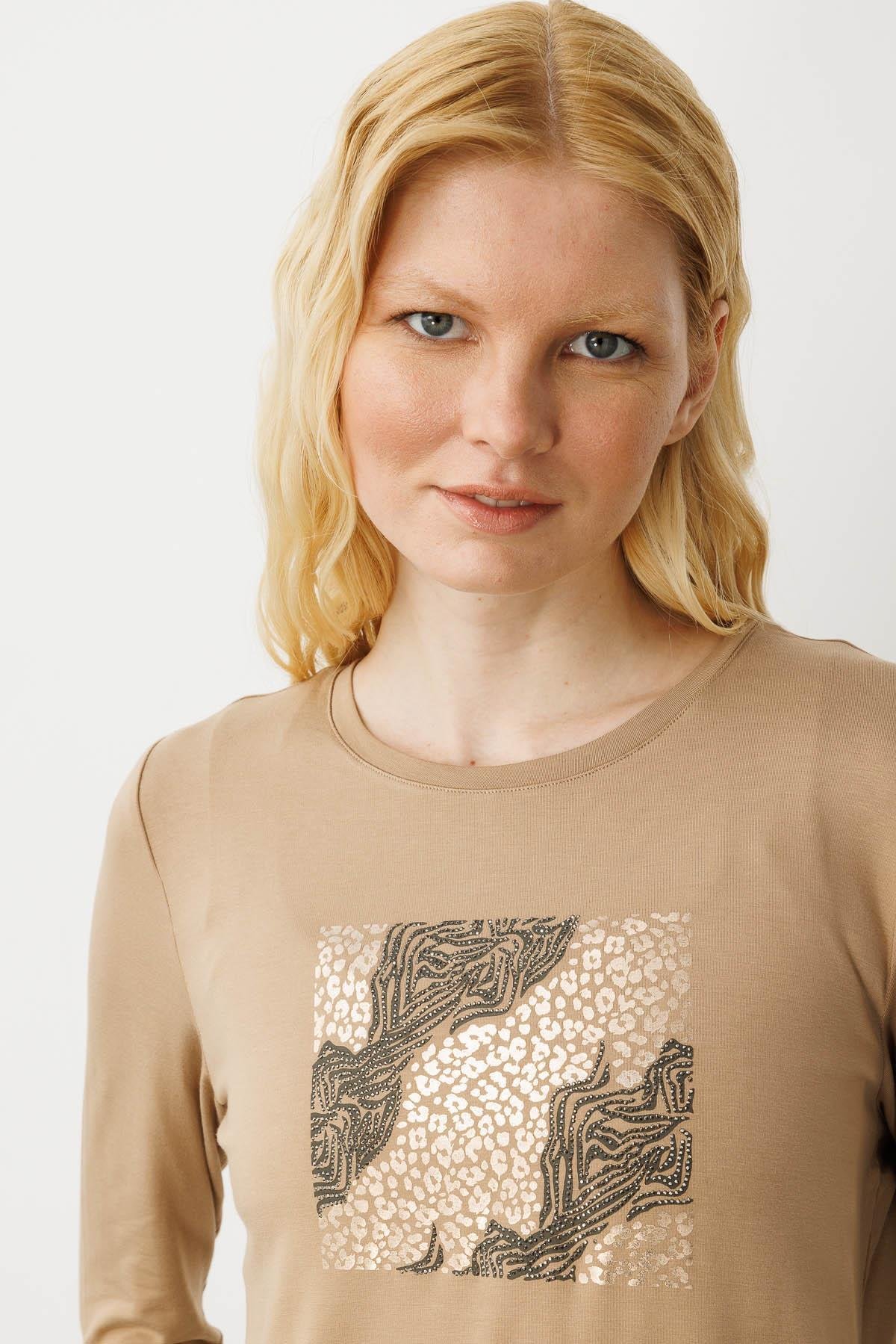 25835Kadın Sıfır Yaka Önü Taş Baskılı Penye Bluz Vizon