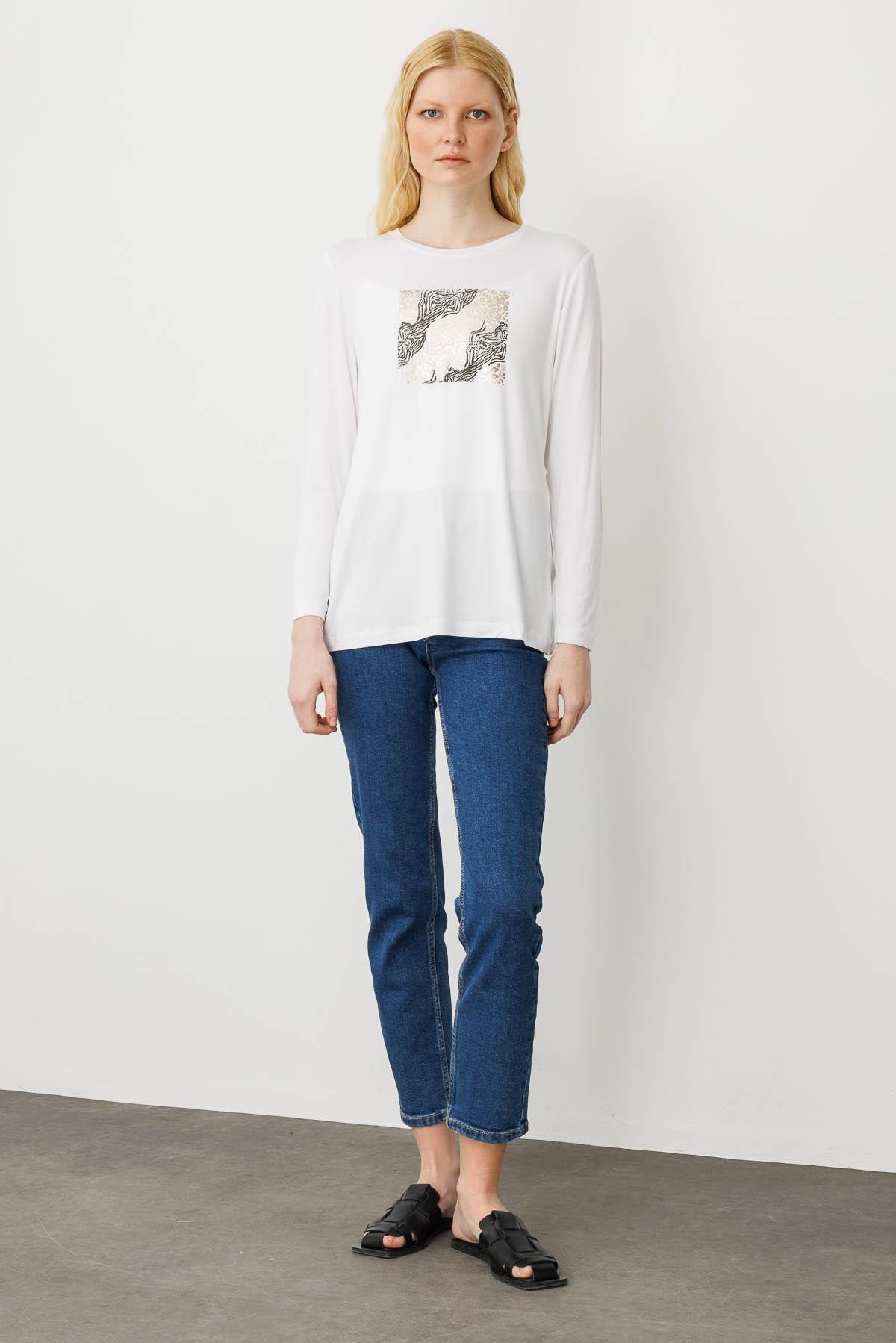 25835Kadın Sıfır Yaka Önü Taş Baskılı Penye Bluz Ekru