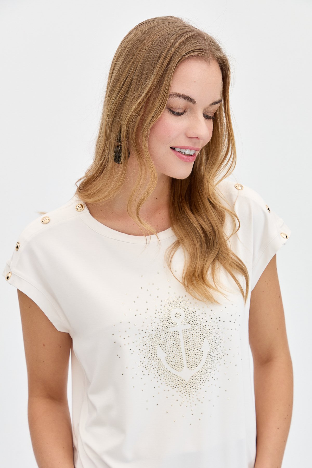 KMY24024Kadın Sıfır Yaka Önü Taşlı Çapalı Tshirt Ekru