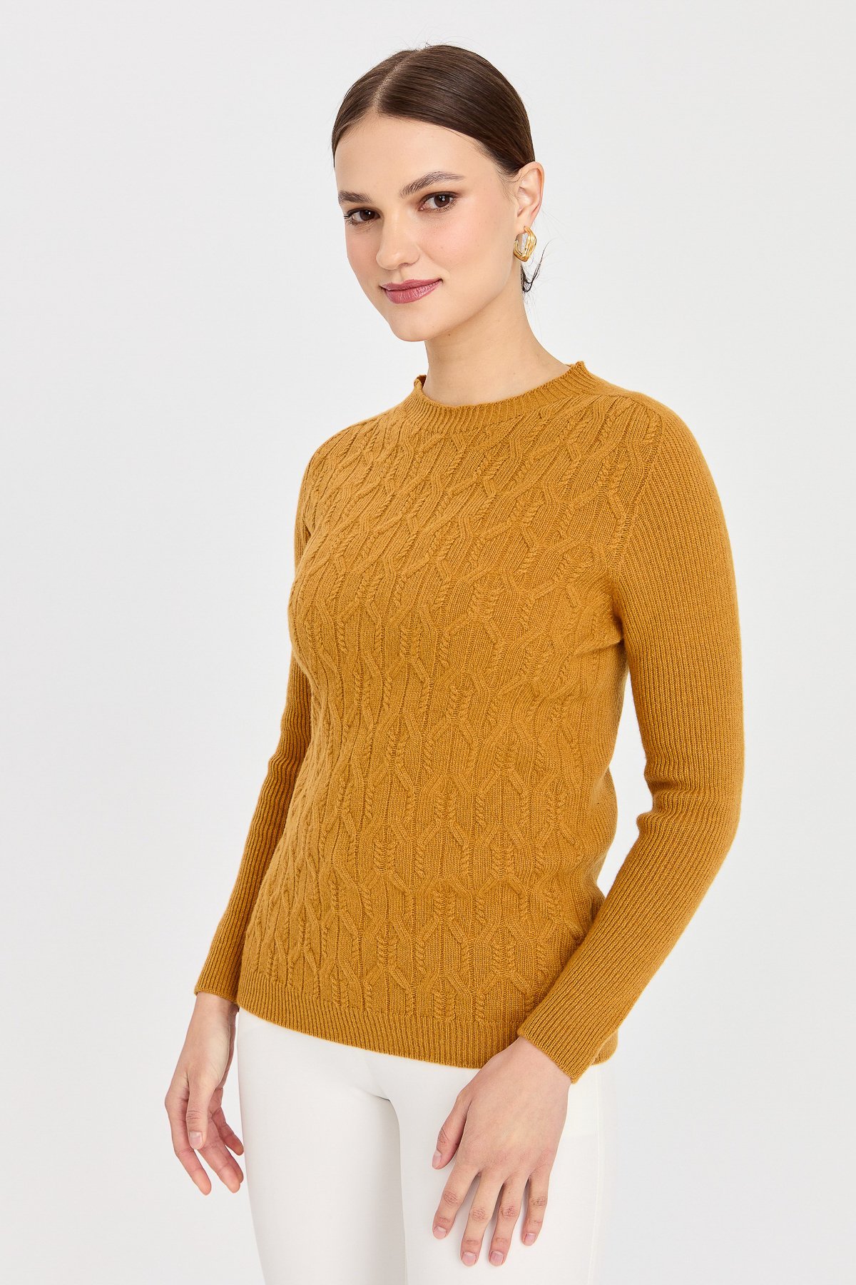 23152Kadın Sıfır Yaka Önü Yürütmeli Yün Kazak Hardal