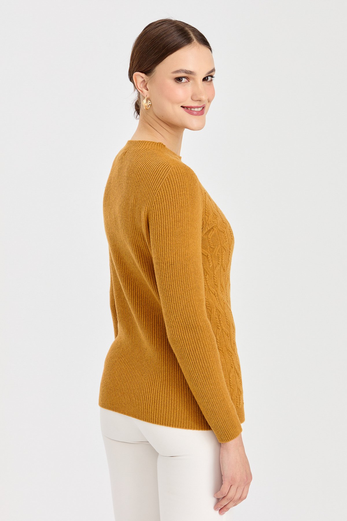 23152Kadın Sıfır Yaka Önü Yürütmeli Yün Kazak Hardal