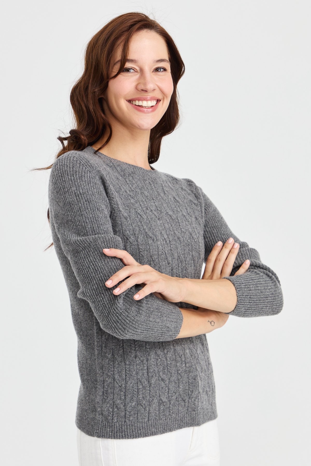 23152Kadın Sıfır Yaka Önü Yürütmeli Yün Kazak Füme