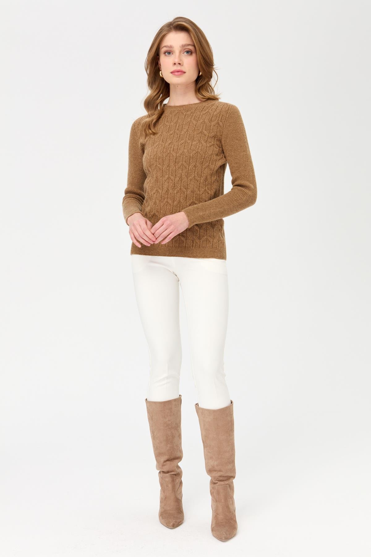 23152Kadın Sıfır Yaka Önü Yürütmeli Yün Kazak V.Camel