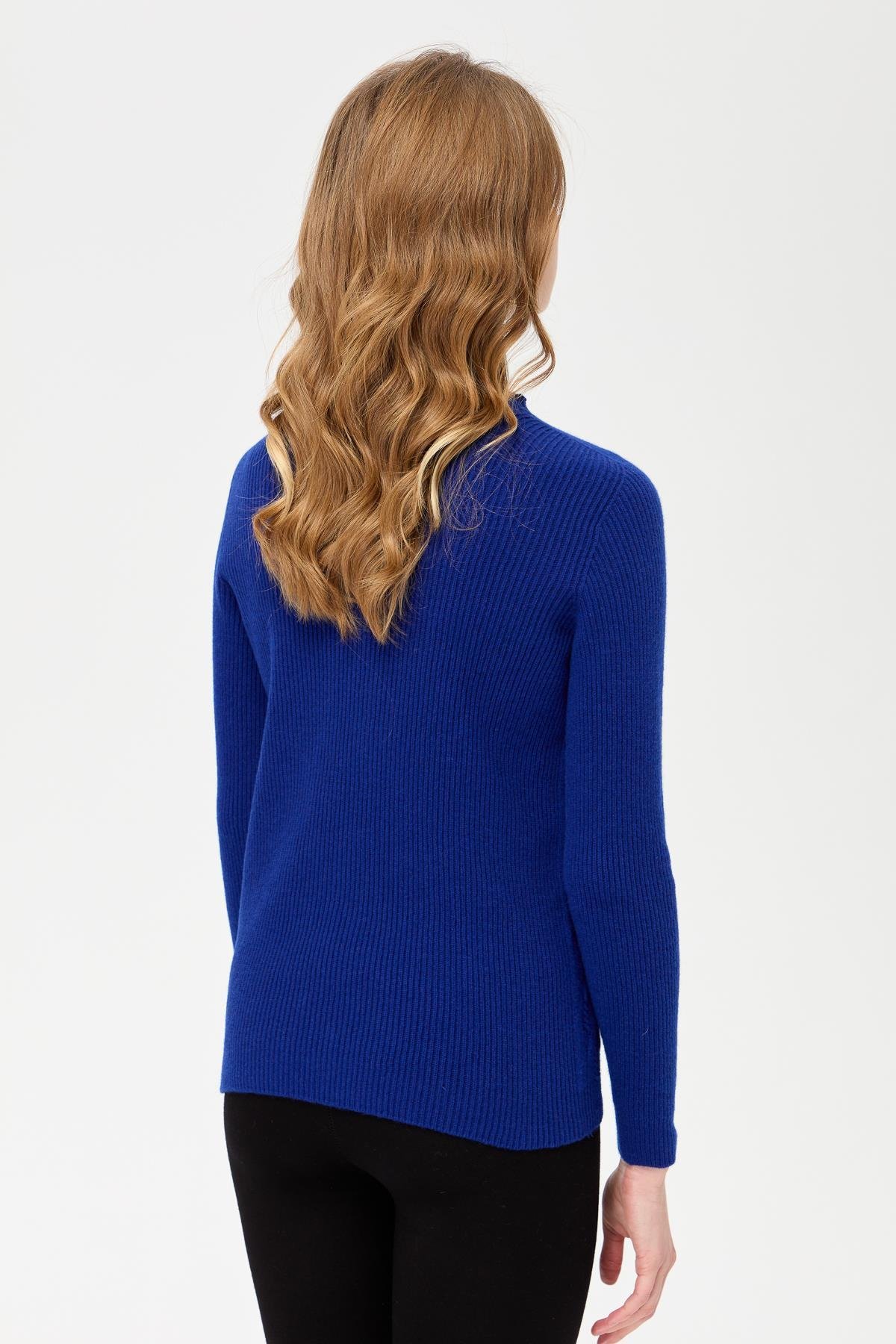 23152Kadın Sıfır Yaka Önü Yürütmeli Yün Kazak K.S.Mavi