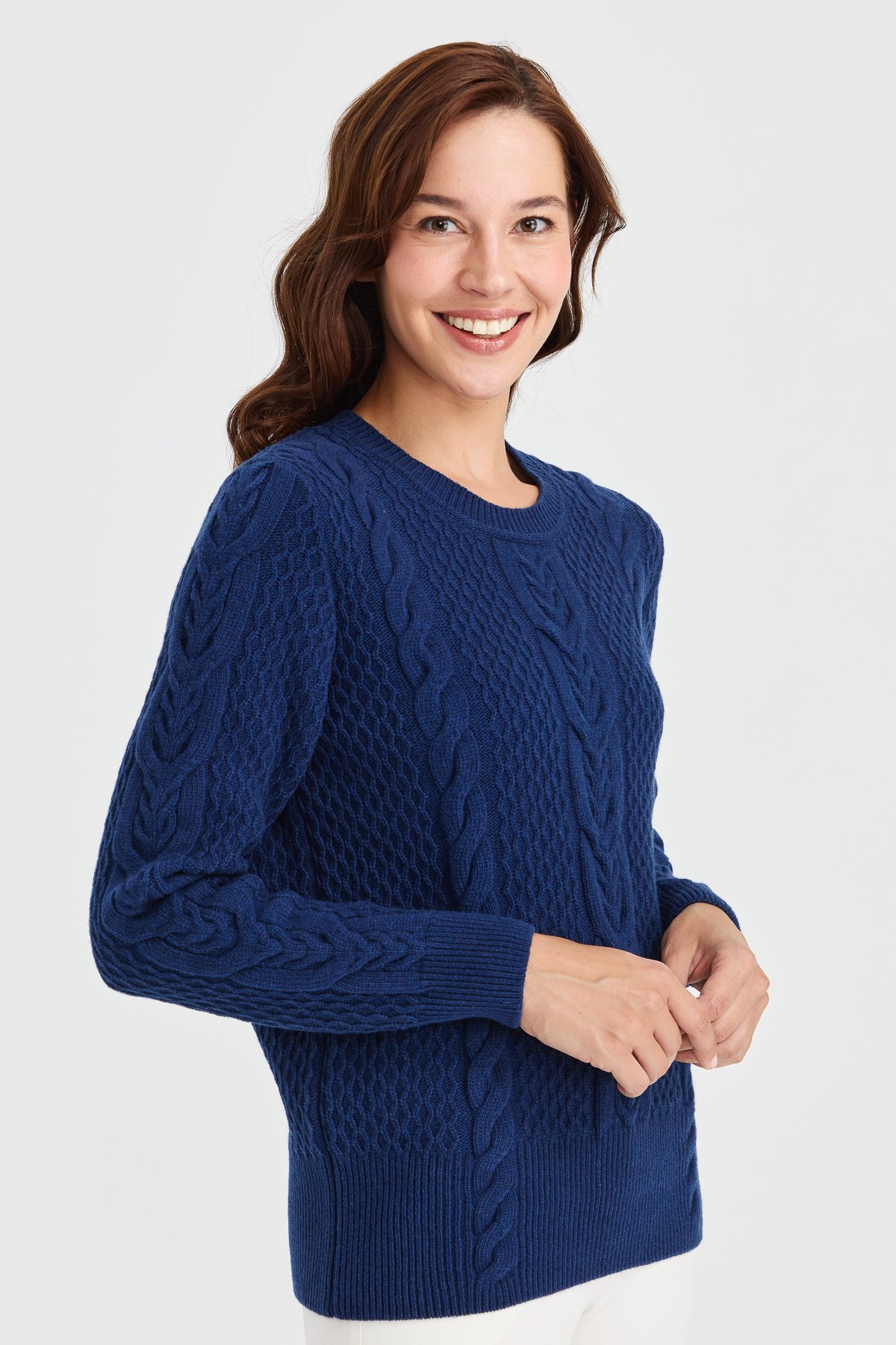 23034Kadın Sıfır Yaka Ortası Saç Örgü Yün Kazak İndigo