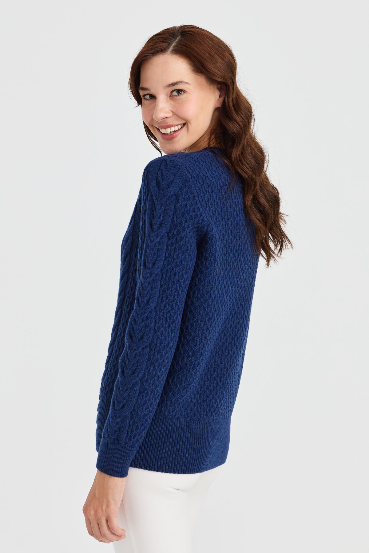 23034Kadın Sıfır Yaka Ortası Saç Örgü Yün Kazak İndigo