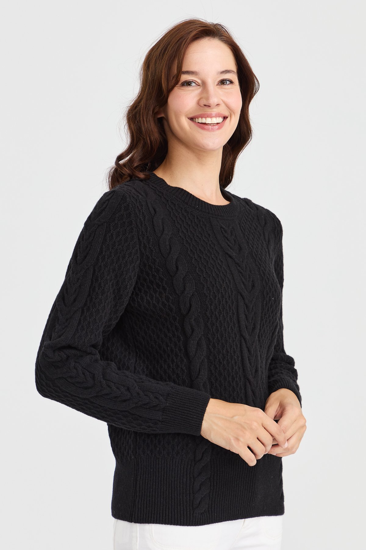 23034Kadın Sıfır Yaka Ortası Saç Örgü Yün Kazak Siyah