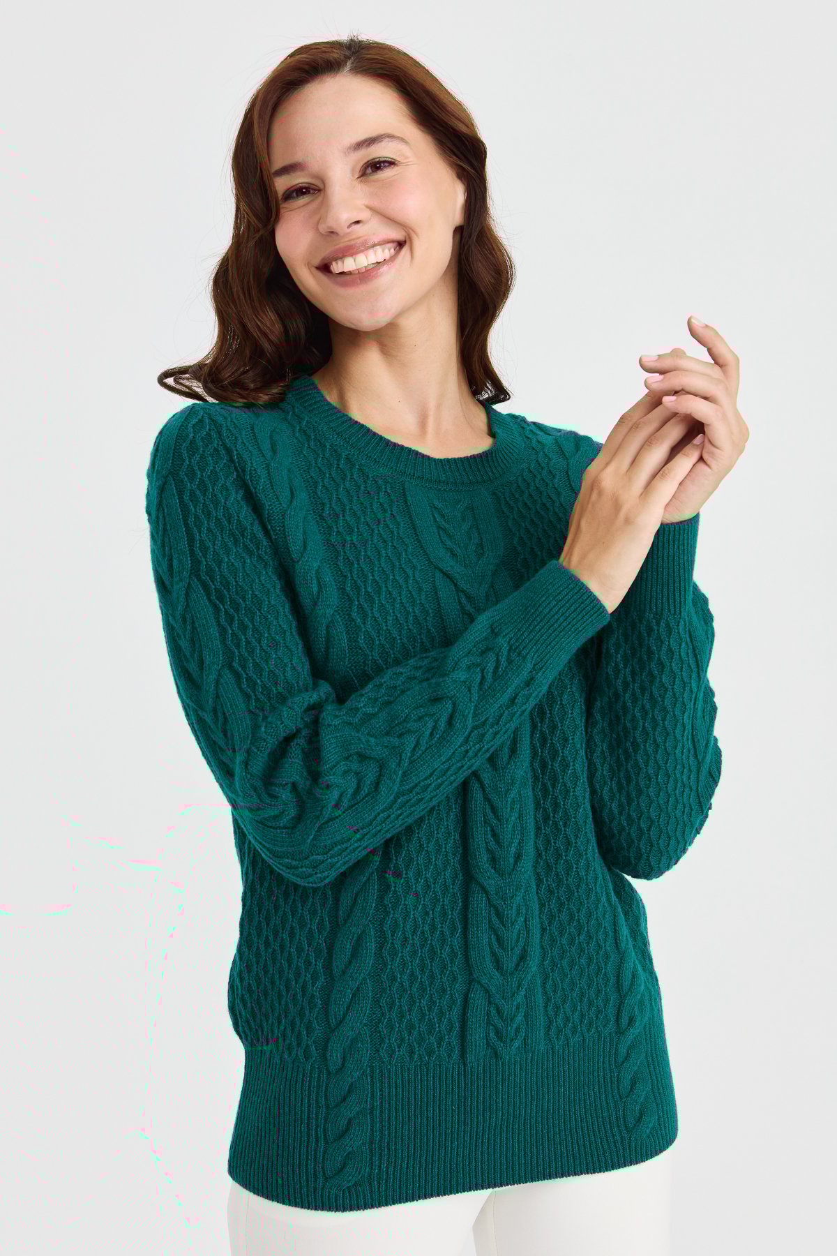 23034Kadın Sıfır Yaka Ortası Saç Örgü Yün Kazak K.Ö.başı