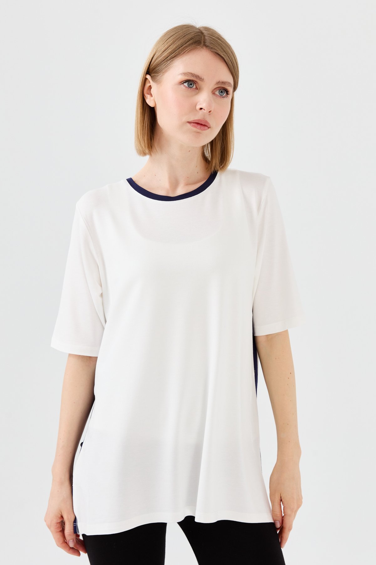 23780Kadın Sıfır Yaka Penye T-shirt Kemik