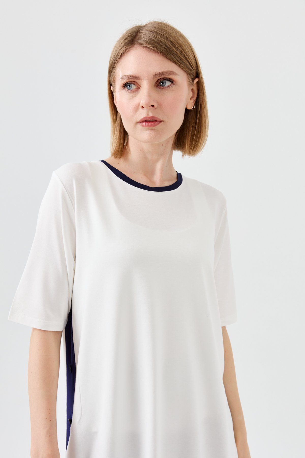 23780Kadın Sıfır Yaka Penye T-shirt Kemik