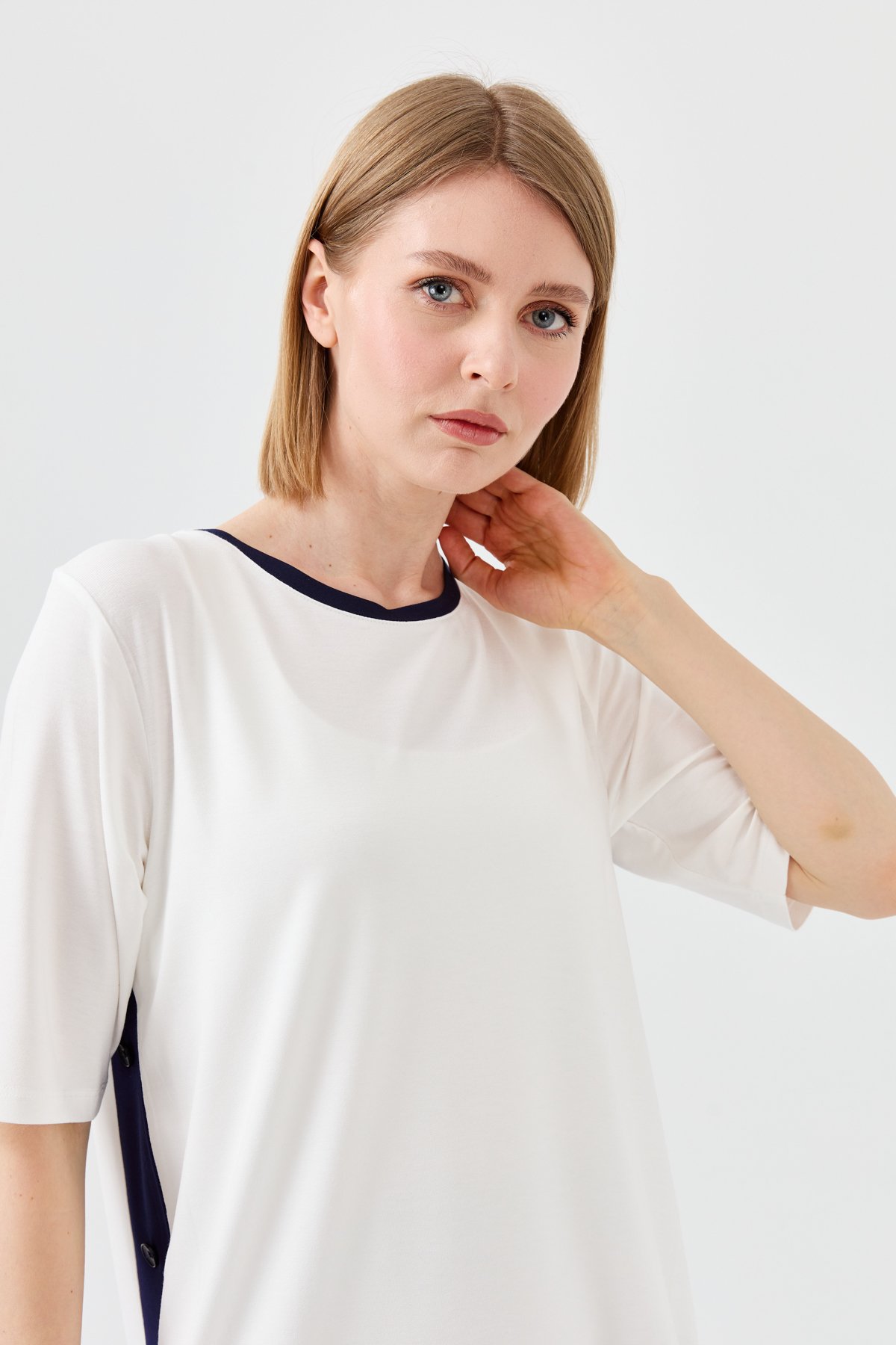 23780Kadın Sıfır Yaka Penye T-shirt Kemik