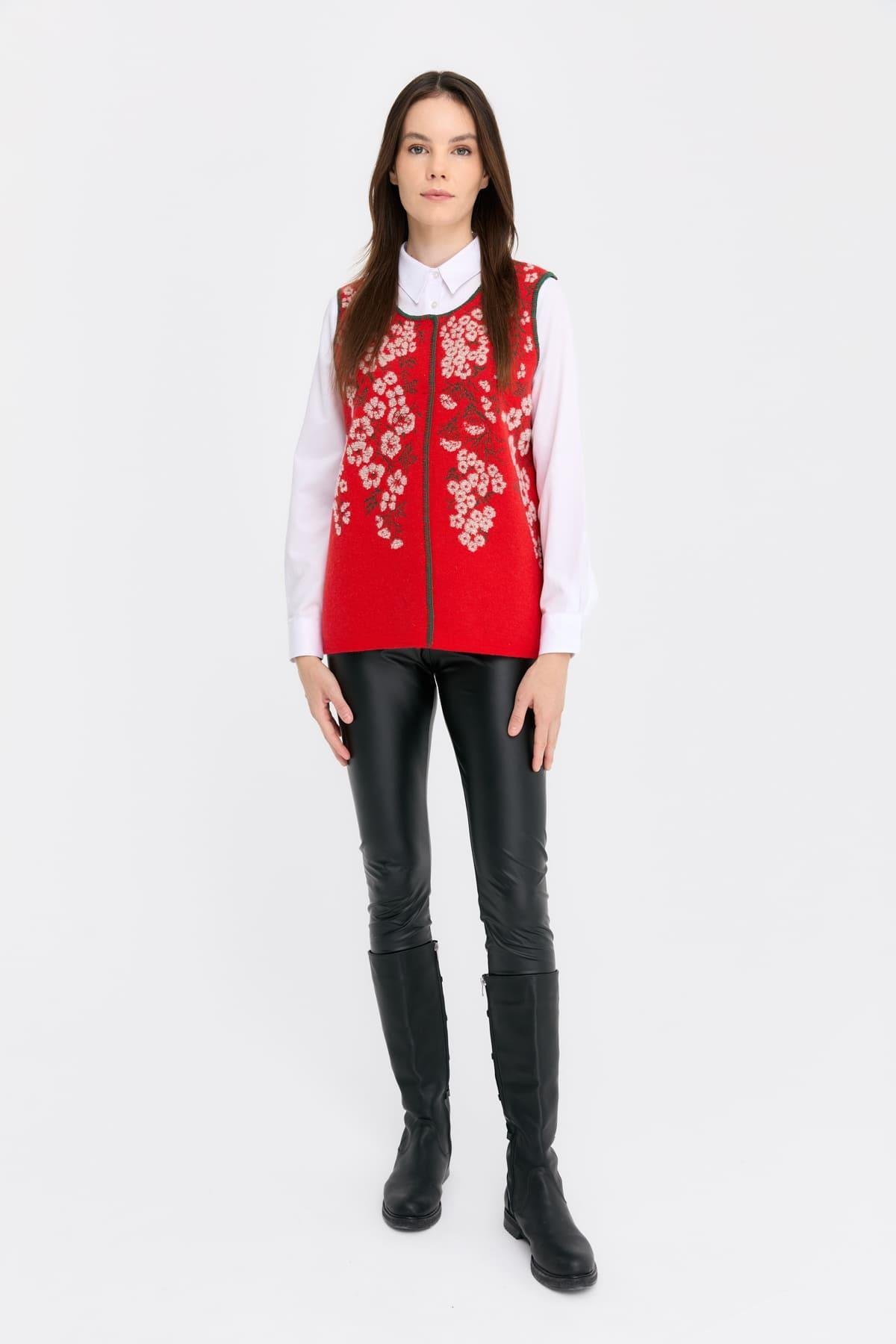 24117Kadın Sıfır Yaka Pıtırcık Çiçekli Yün Yelek Mercan