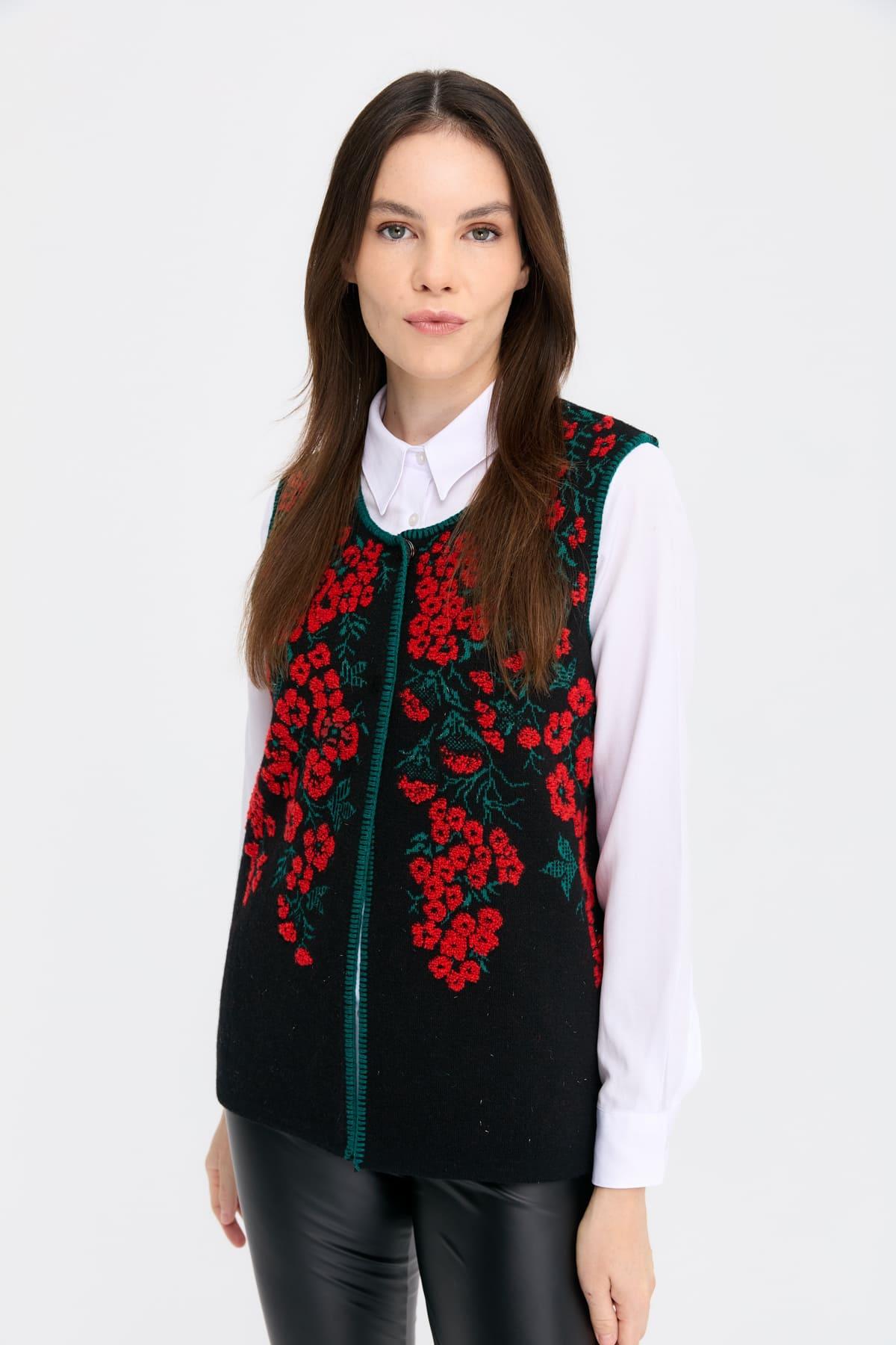 24117Kadın Sıfır Yaka Pıtırcık Çiçekli Yün Yelek Siyah