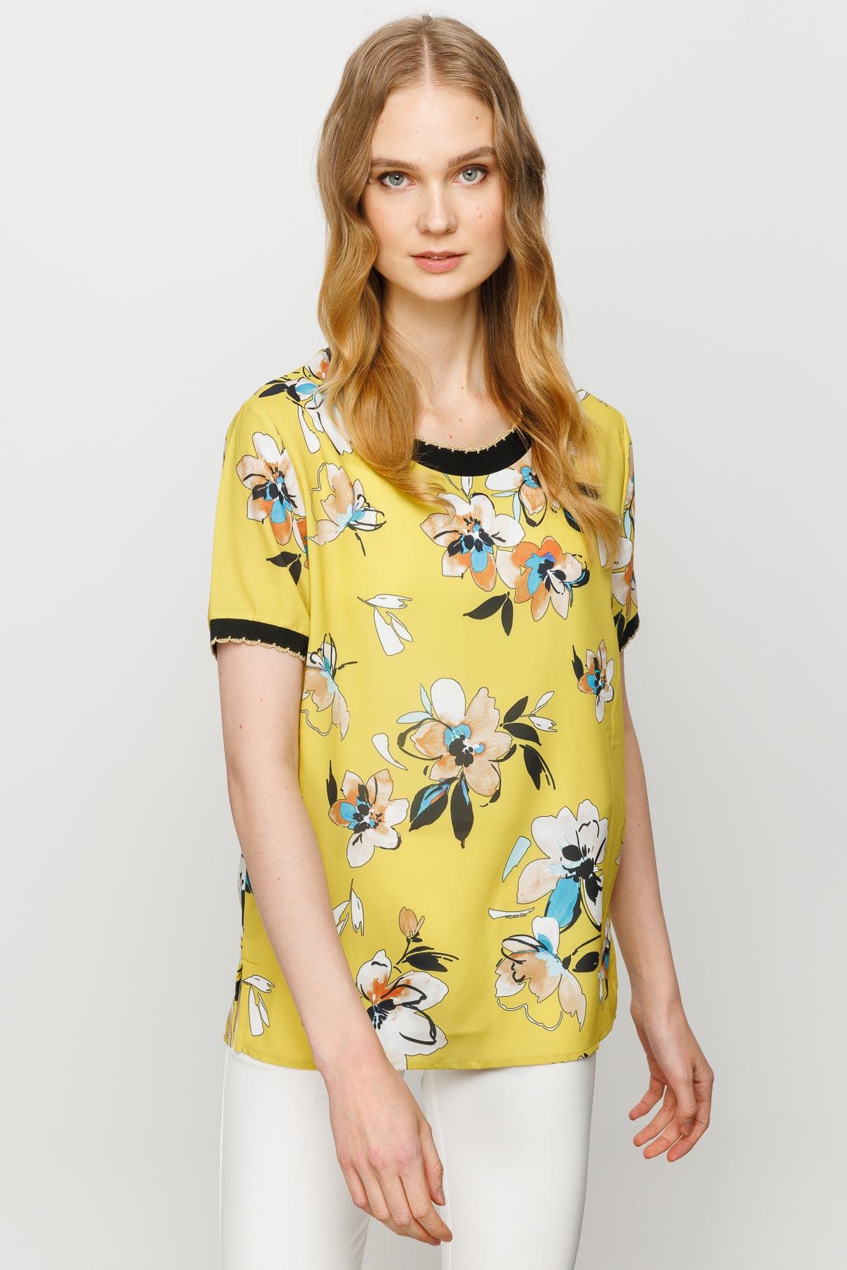 23473Kadın Sıfır Yaka Renkli Desenli Penye T-shirt Sarı