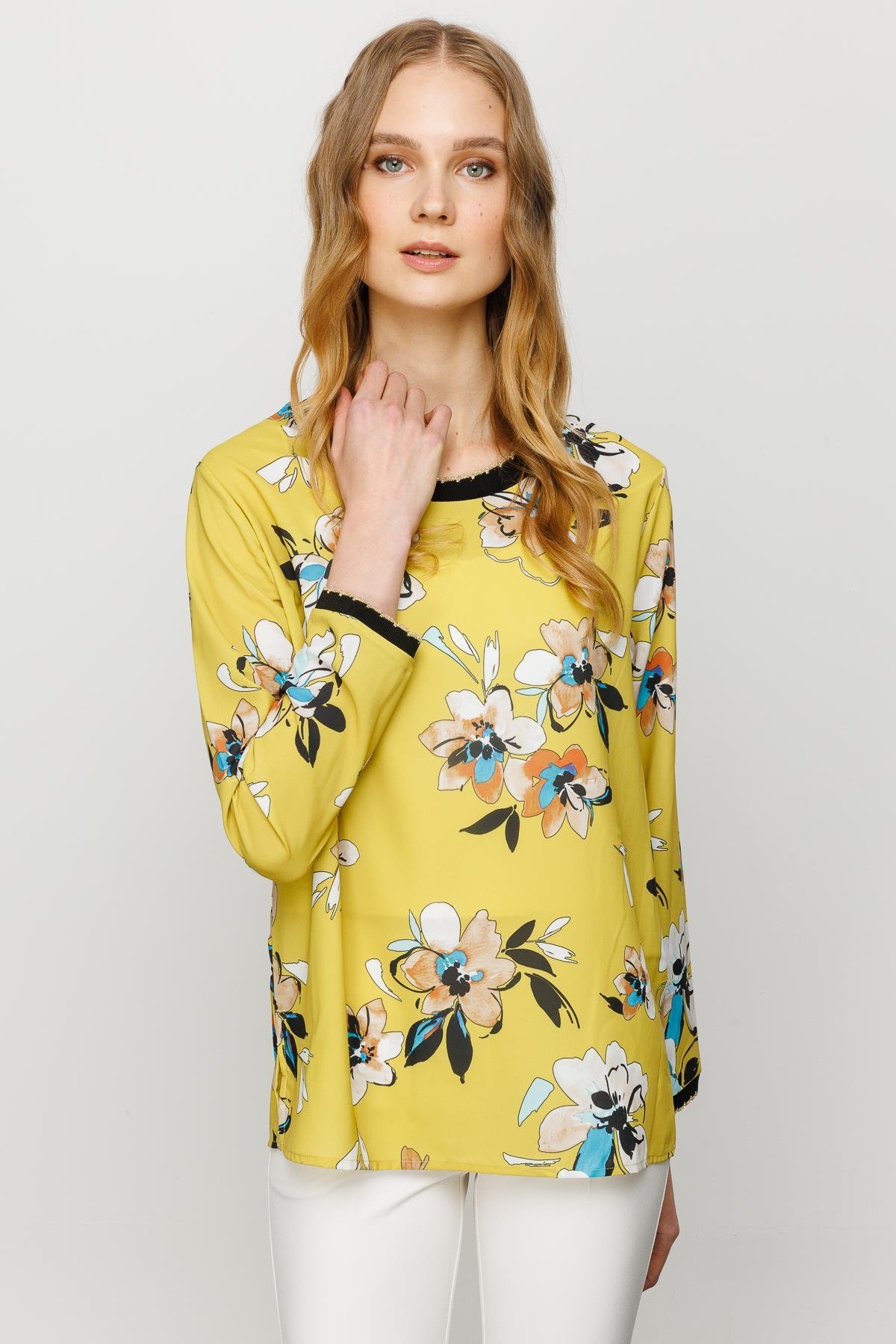 23474Kadın Sıfır Yaka Renkli Desenli Penye Bluz Sarı