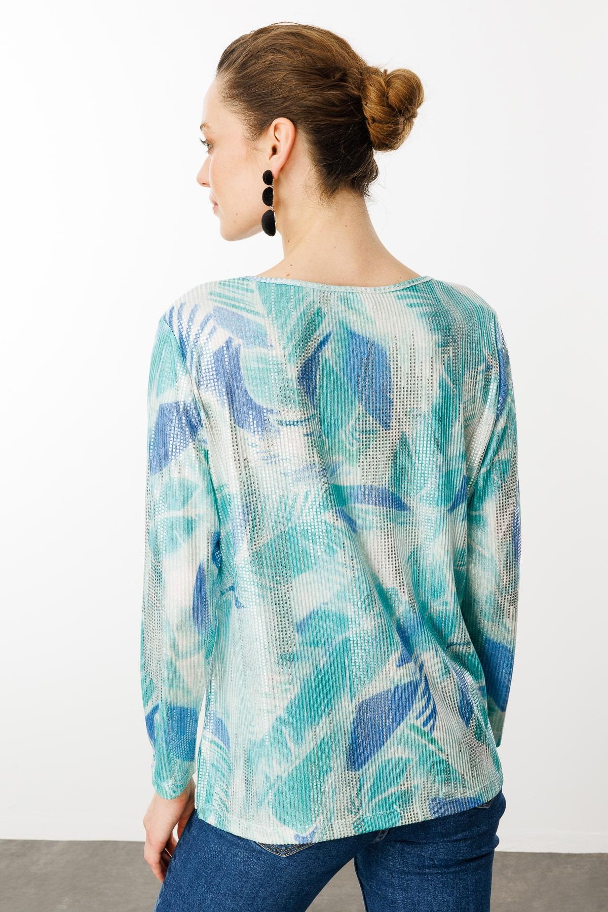 25879Kadın Sıfır Yaka Renkli Yaprak Desenli Bluz A.Yeşil