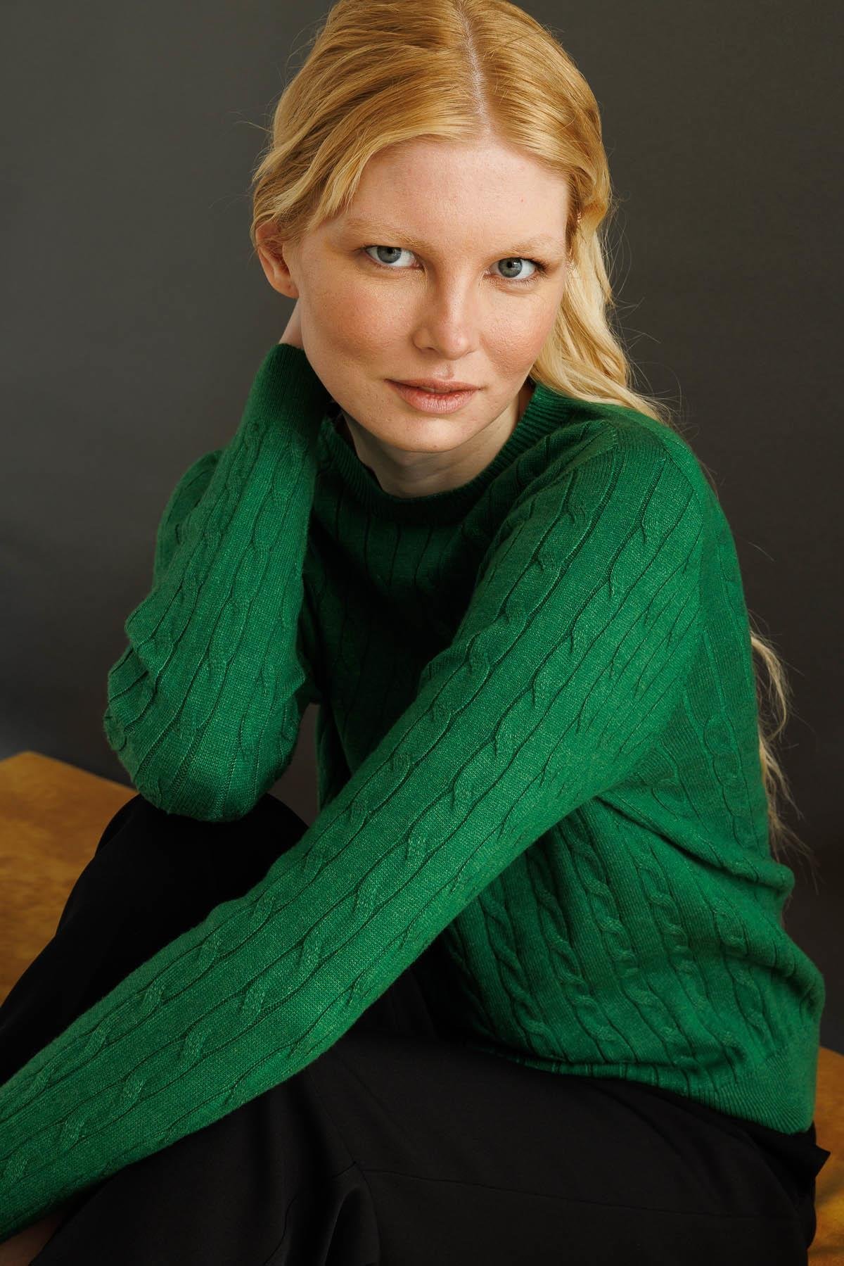 23329Kadın Sıfır Yaka Saç Örgülü Kazak K.Yosun