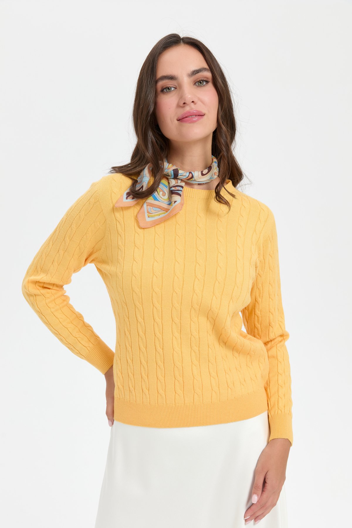 23329Kadın Sıfır Yaka Saç Örgülü Kazak Sarı