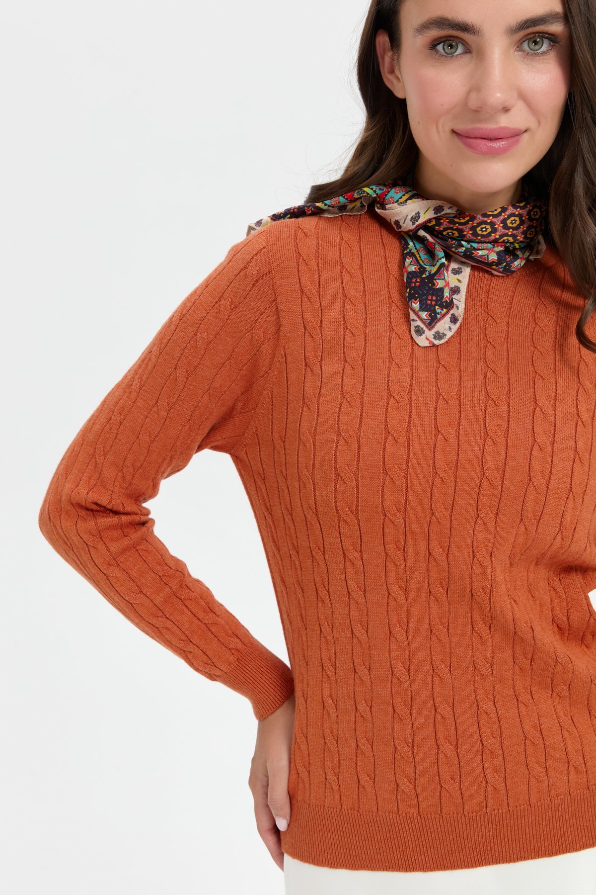 23329Kadın Sıfır Yaka Saç Örgülü Kazak Turuncu