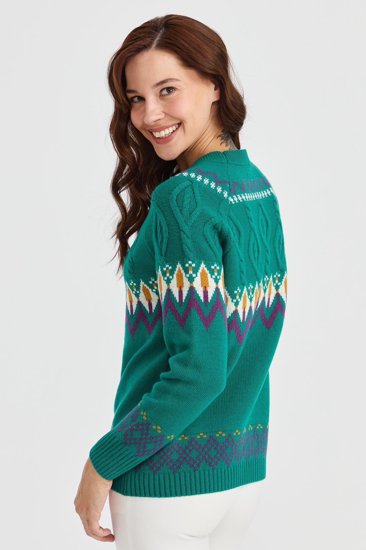 23015Kadın Sıfır Yaka Saç Yürütmeli Yün Kazak A.Ö.Başı