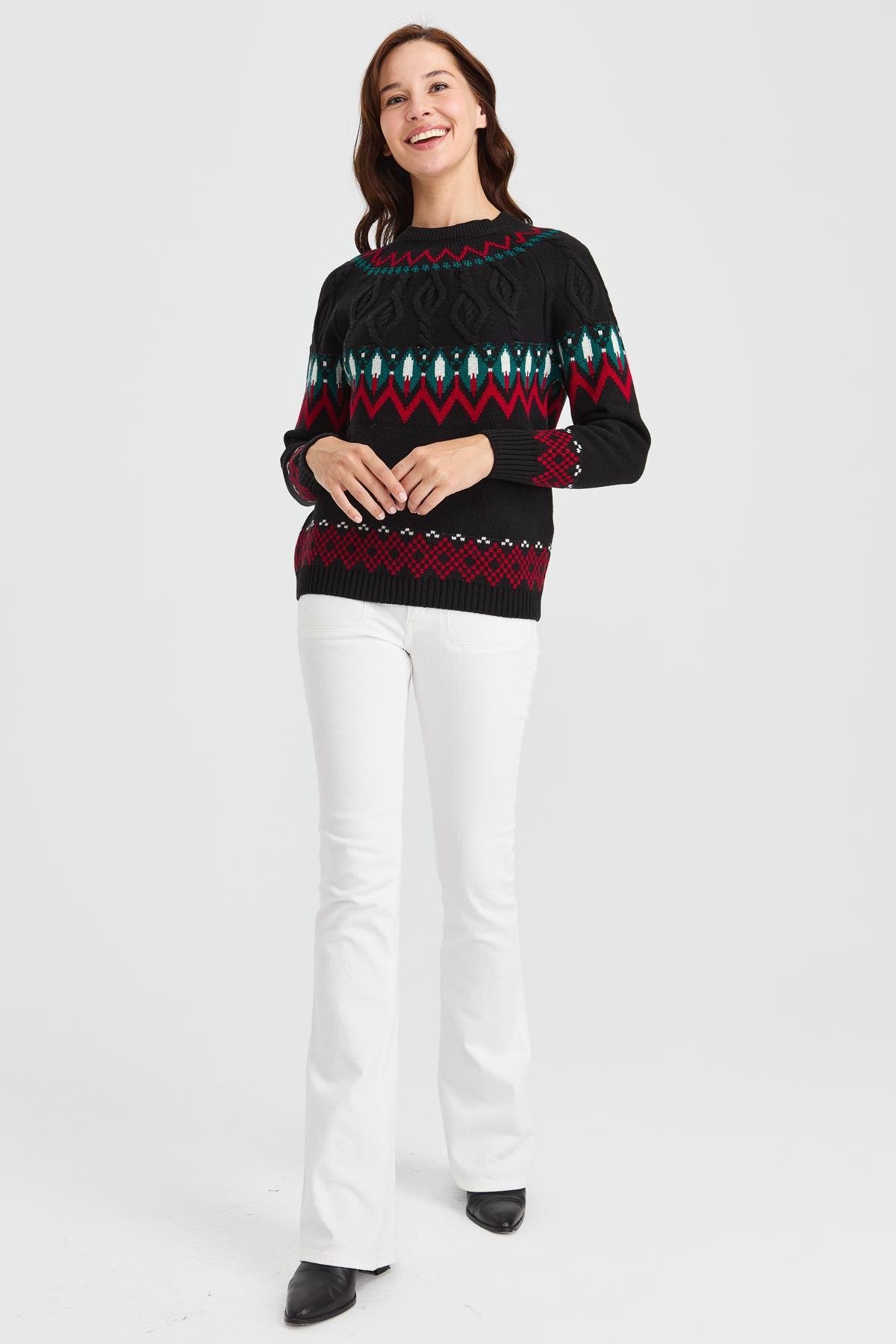 23015Kadın Sıfır Yaka Saç Yürütmeli Yün Kazak Siyah