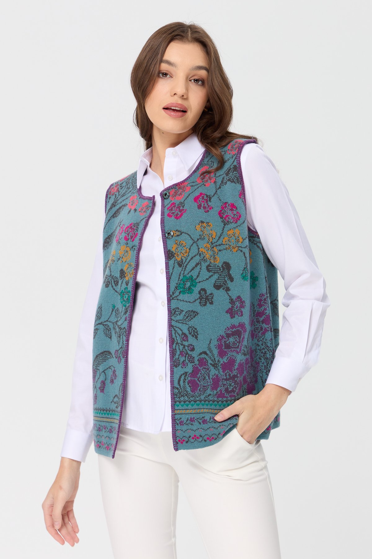 23119Kadın Sıfır Yaka Sarmaşık Desenli Yün Yelek M.Yeşili