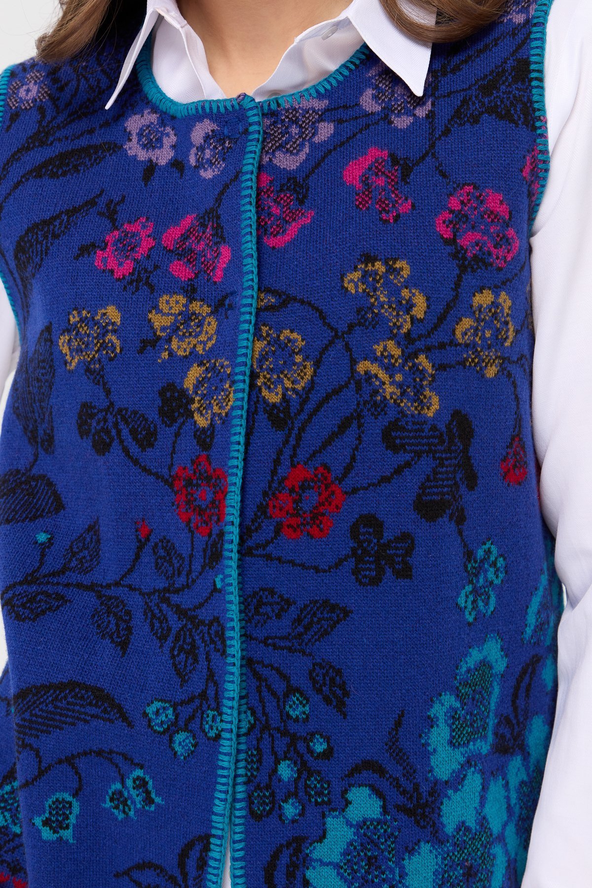 23119Kadın Sıfır Yaka Sarmaşık Desenli Yün Yelek K.Saks Mavi