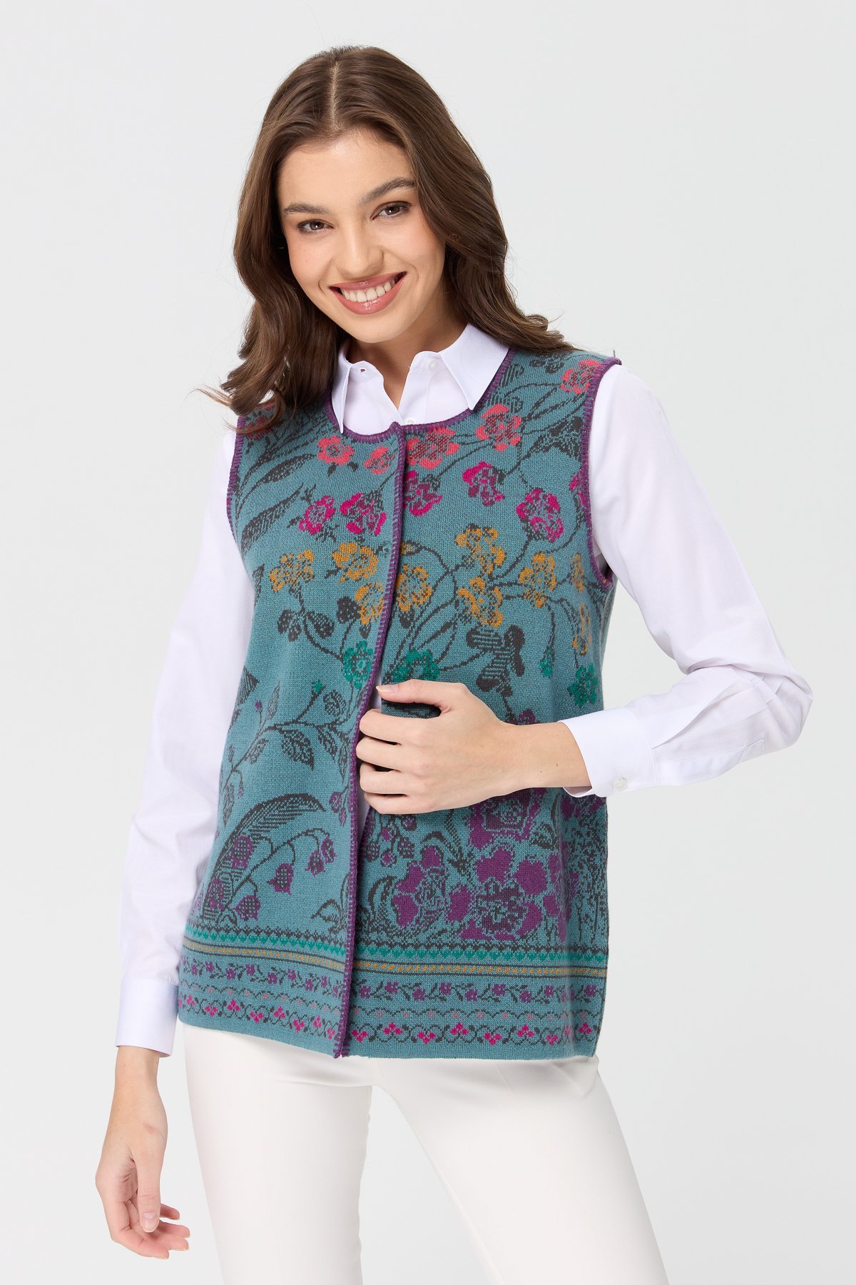 23119Kadın Sıfır Yaka Sarmaşık Desenli Yün Yelek M.Yeşili