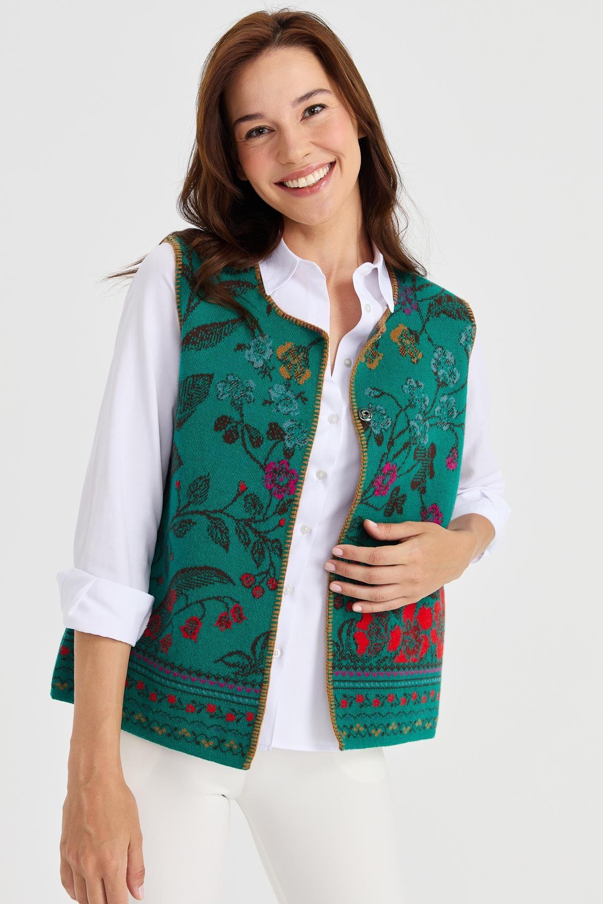 23119Kadın Sıfır Yaka Sarmaşık Desenli Yün Yelek A.Ö.Başı