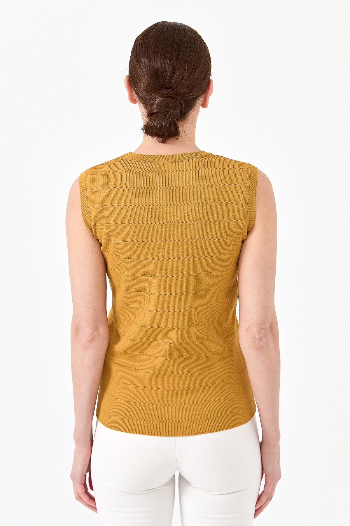22358Kadın Sıfır Yaka Sıfır Kol Atlet Bluz Hardal