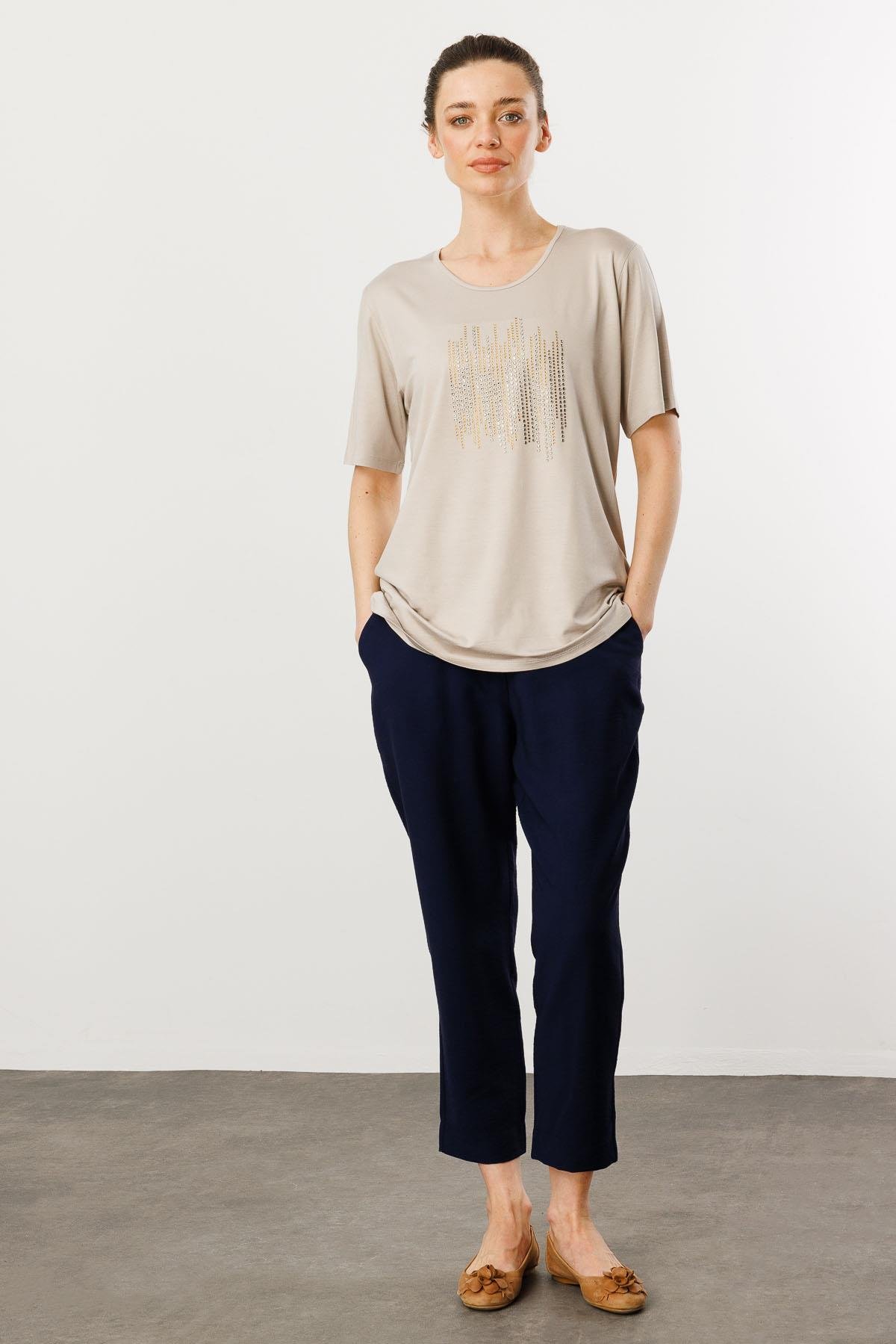 25769Kadın Sıfır Yaka Taş Baskılı Penye T-Shirt Bej