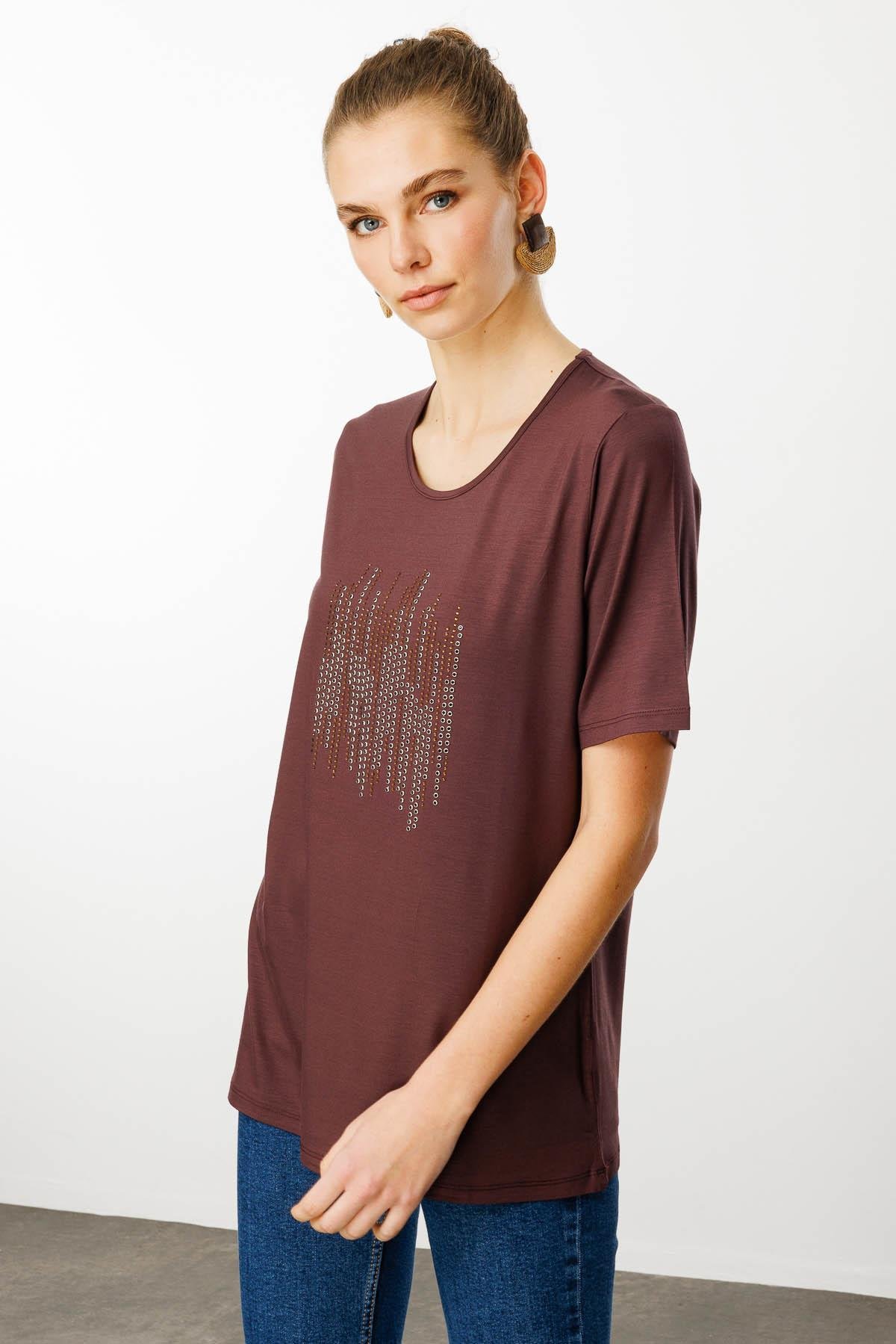 25769Kadın Sıfır Yaka Taş Baskılı Penye T-Shirt Kahve
